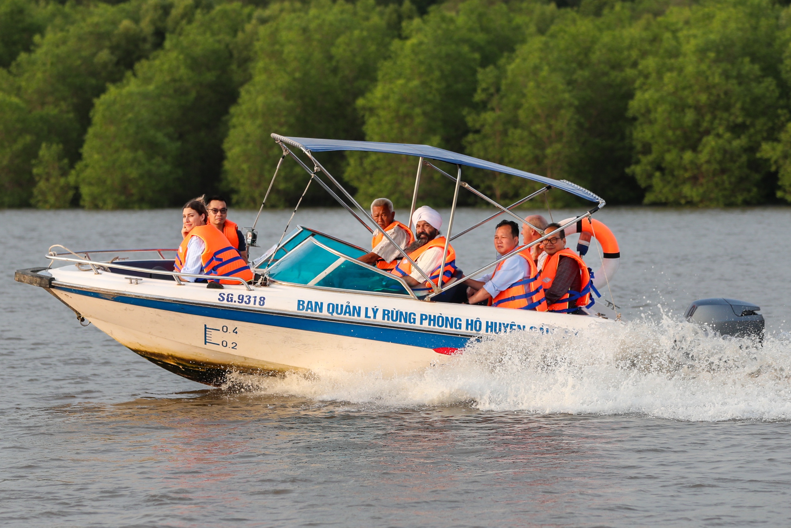VIDEO: Bộ trưởng Phát triển quốc tế Canada thăm khu dự trữ sinh quyển rừng ngập mặn Cần Giờ - Ảnh 5.