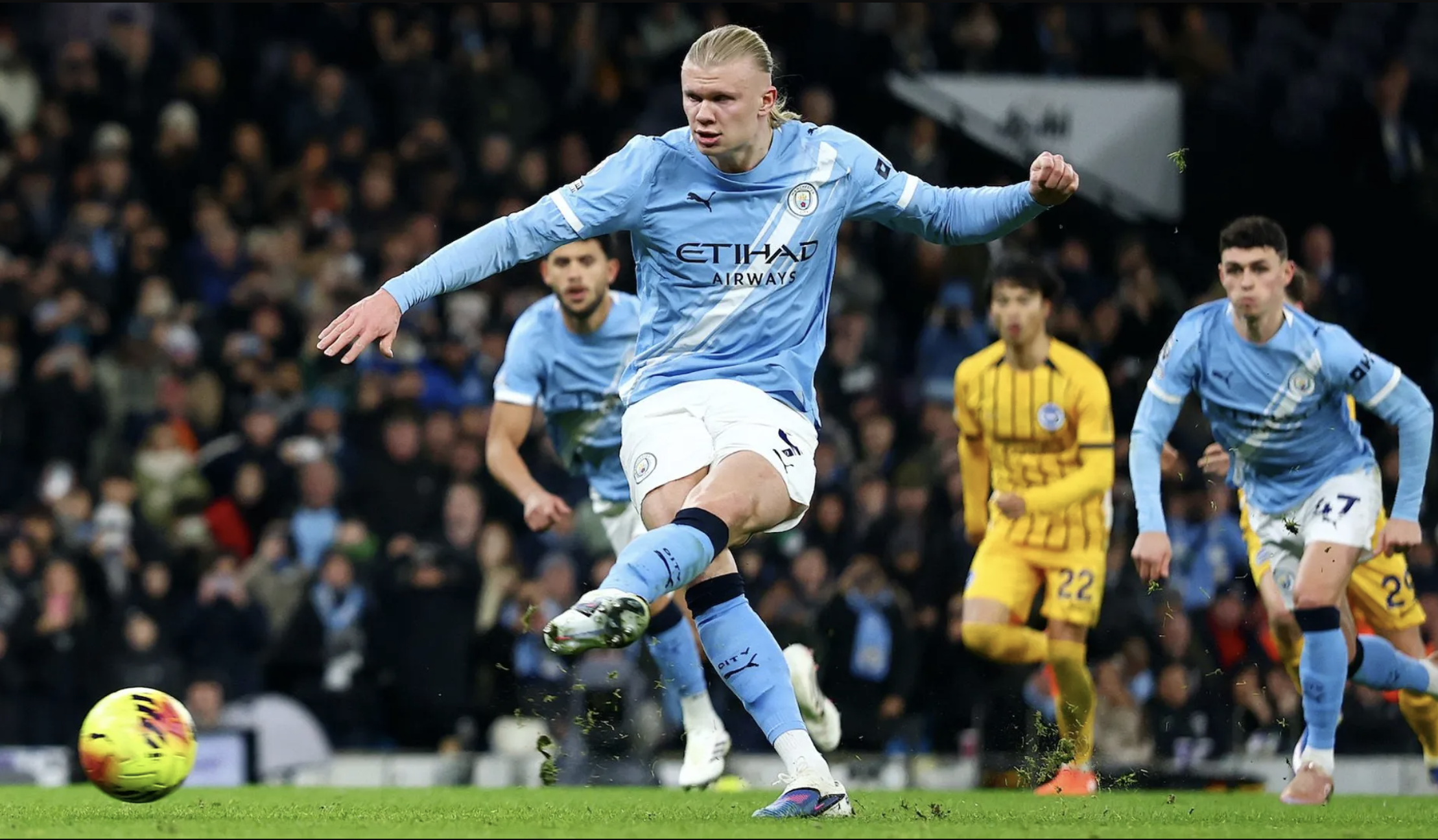 Erling Haaland có bàn thứ 150, Man City trượt dài cuộc đua vô địch - Ảnh 2.