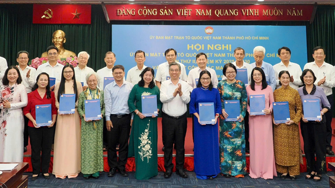 Phát huy vai trò giám sát, phản biện - Ảnh 1. Phát huy vai trò giám sát, phản biện - Ảnh 1.