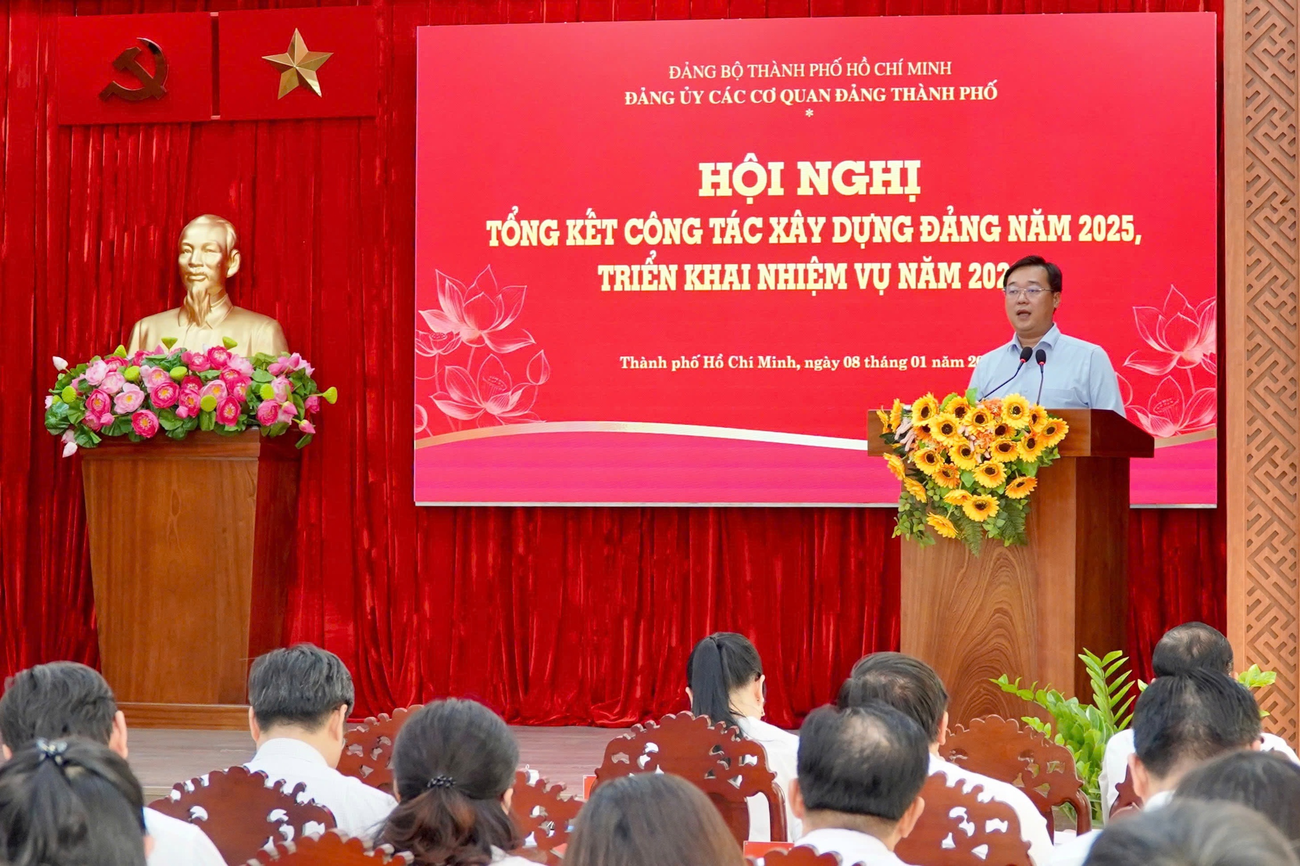 Bảo đảm vững vàng bản lĩnh chính trị - Ảnh 1.