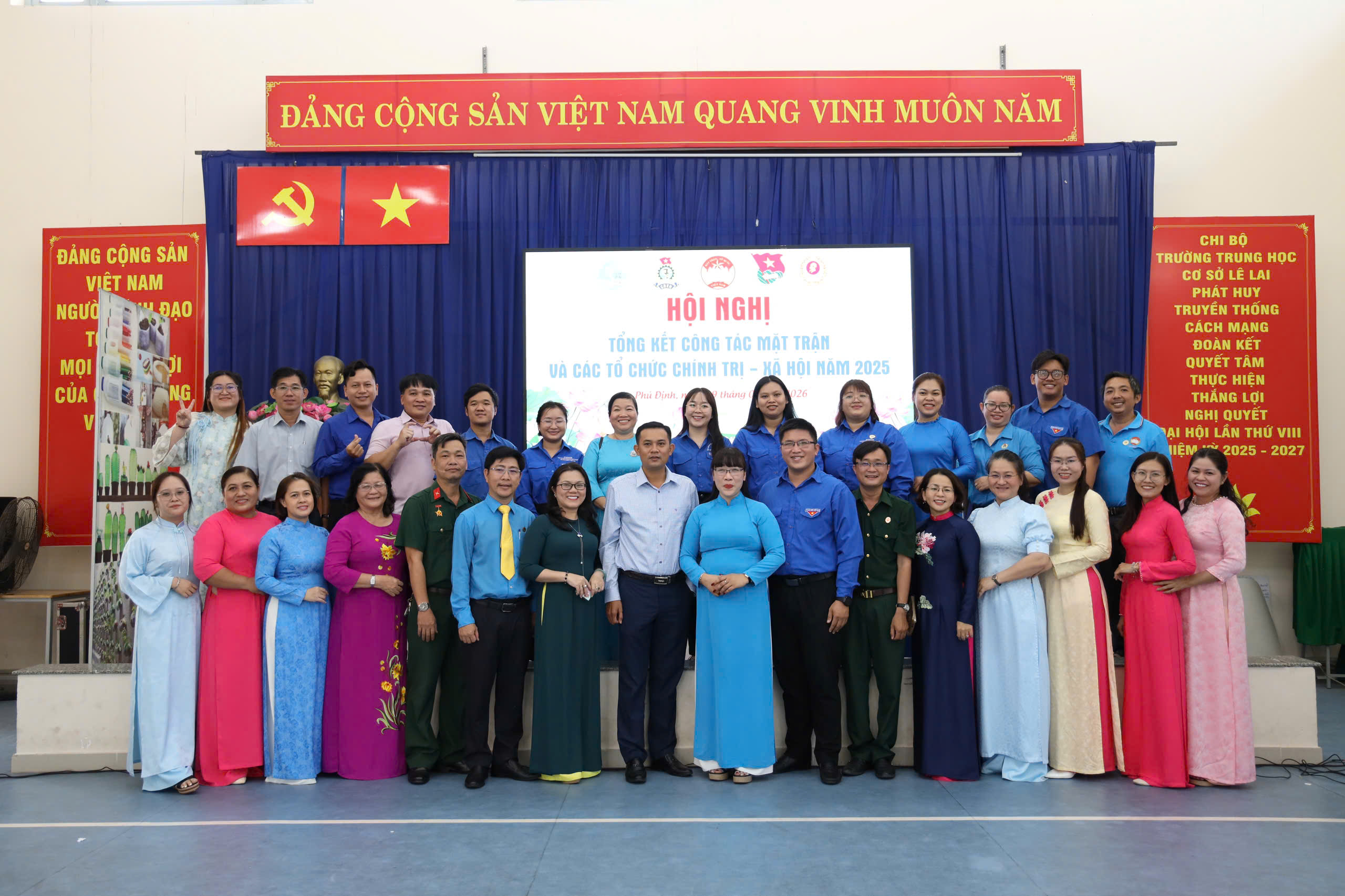 - Ảnh 1. - Ảnh 1.