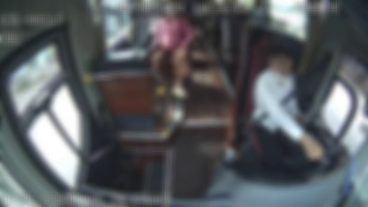 CSGT tỉnh Đồng Tháp triệu tập tài xế hãng xe Hùng Hiếu gây “bão” mạng xã hội - Ảnh 2. CSGT tỉnh Đồng Tháp triệu tập tài xế hãng xe Hùng Hiếu gây “bão” mạng xã hội - Ảnh 2.