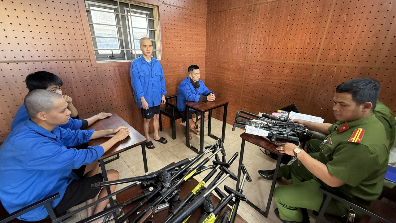 Triệt phá đường dây chế tạo súng bán trái phép tại Đắk Lắk năm 2026 - Ảnh 1.