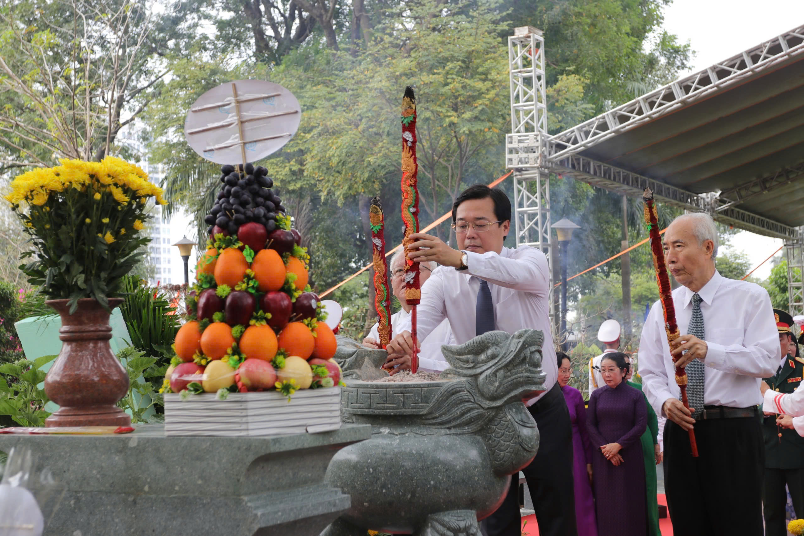 Trao bằng Tổ quốc ghi công cho 49 liệt sĩ biệt động Sài Gòn - Gia Định năm 2026 - Ảnh 1.