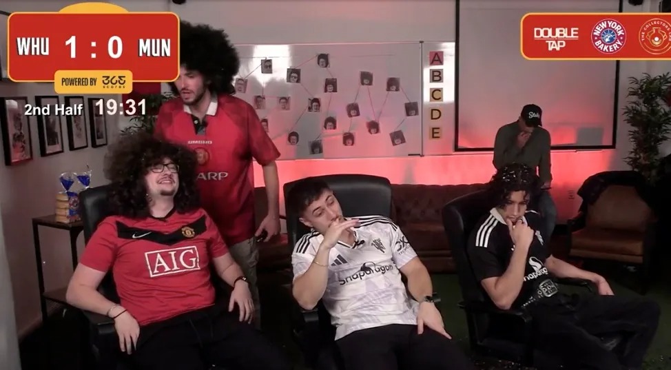 CĐV Man United chết lặng vì VAR, “kế hoạch xuống tóc” đổ bể - Ảnh 2.