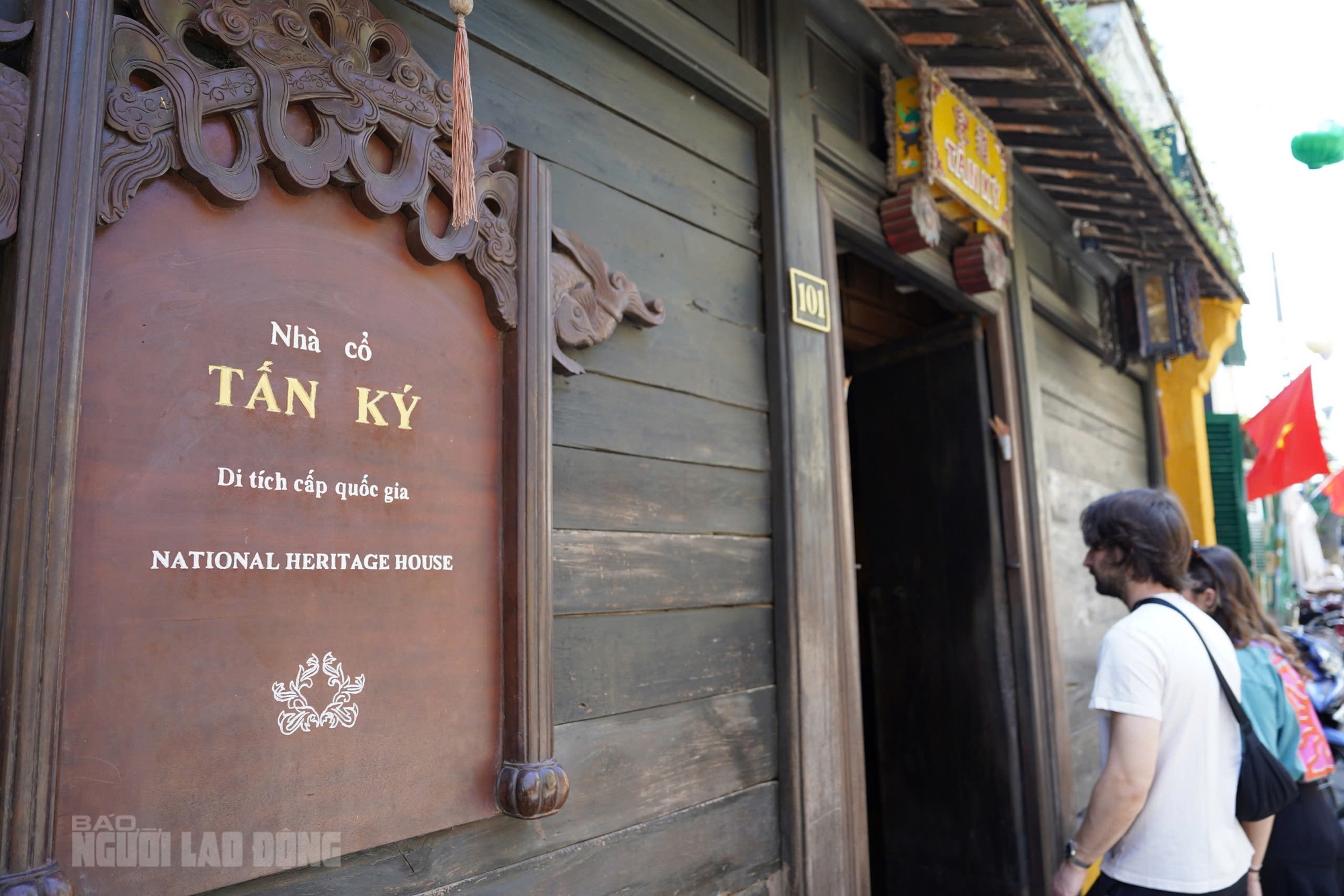 Cận cảnh nhà cổ Tấn Ký, hơn hai thế kỷ giữ hồn thương cảng Hội An - Ảnh 2.