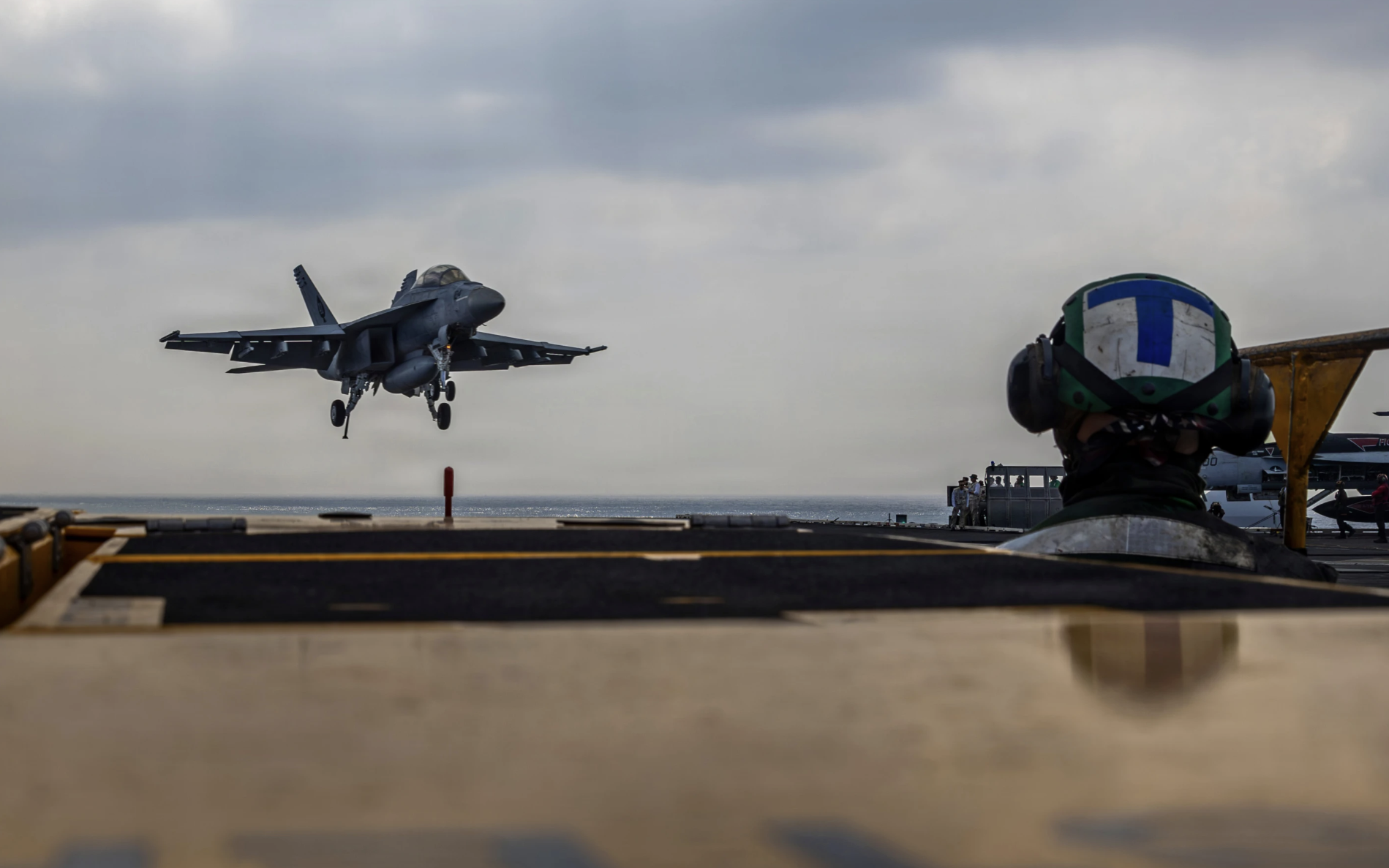 Mỹ tăng sức &eacute;p, Tổng thống Iran xin lỗi v&igrave; trấn &aacute;p biểu t&igrave;nh - Ảnh 2.