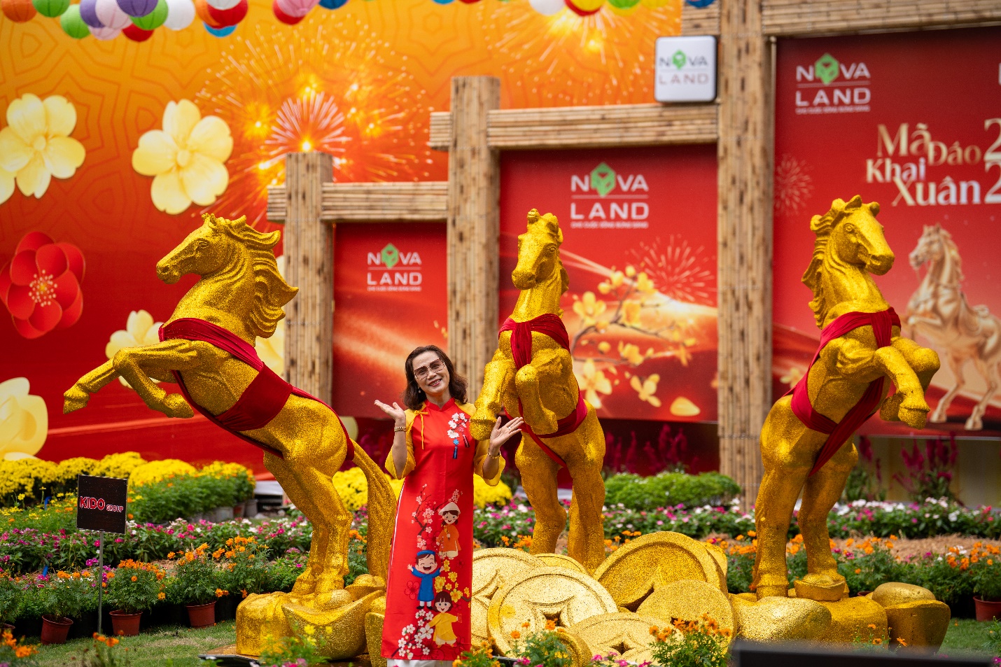 Khu “đất vàng” 12 Lê Duẩn rực rỡ sắc xuân dịp Tết Bính Ngọ - Ảnh 5.