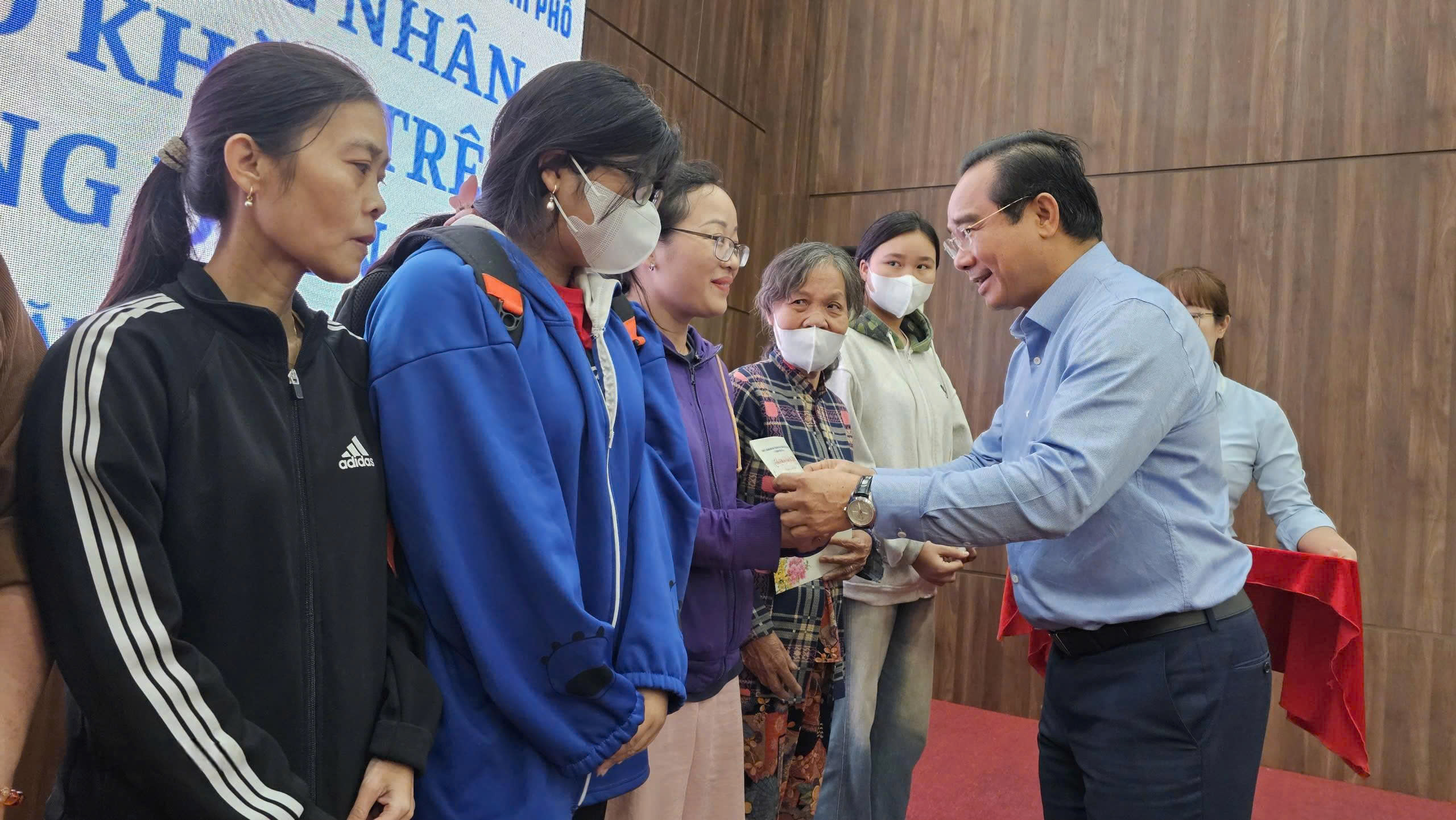 Đón Xuân rộn ràng, ấm áp - Ảnh 2.