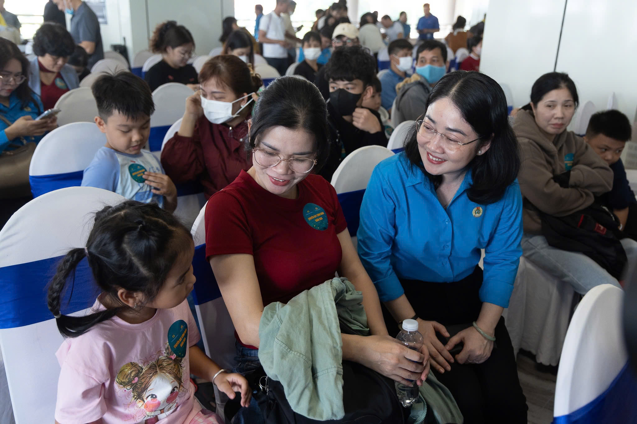 Tất cả đo&agrave;n vi&ecirc;n, người lao động đều c&oacute; Tết - Ảnh 10.