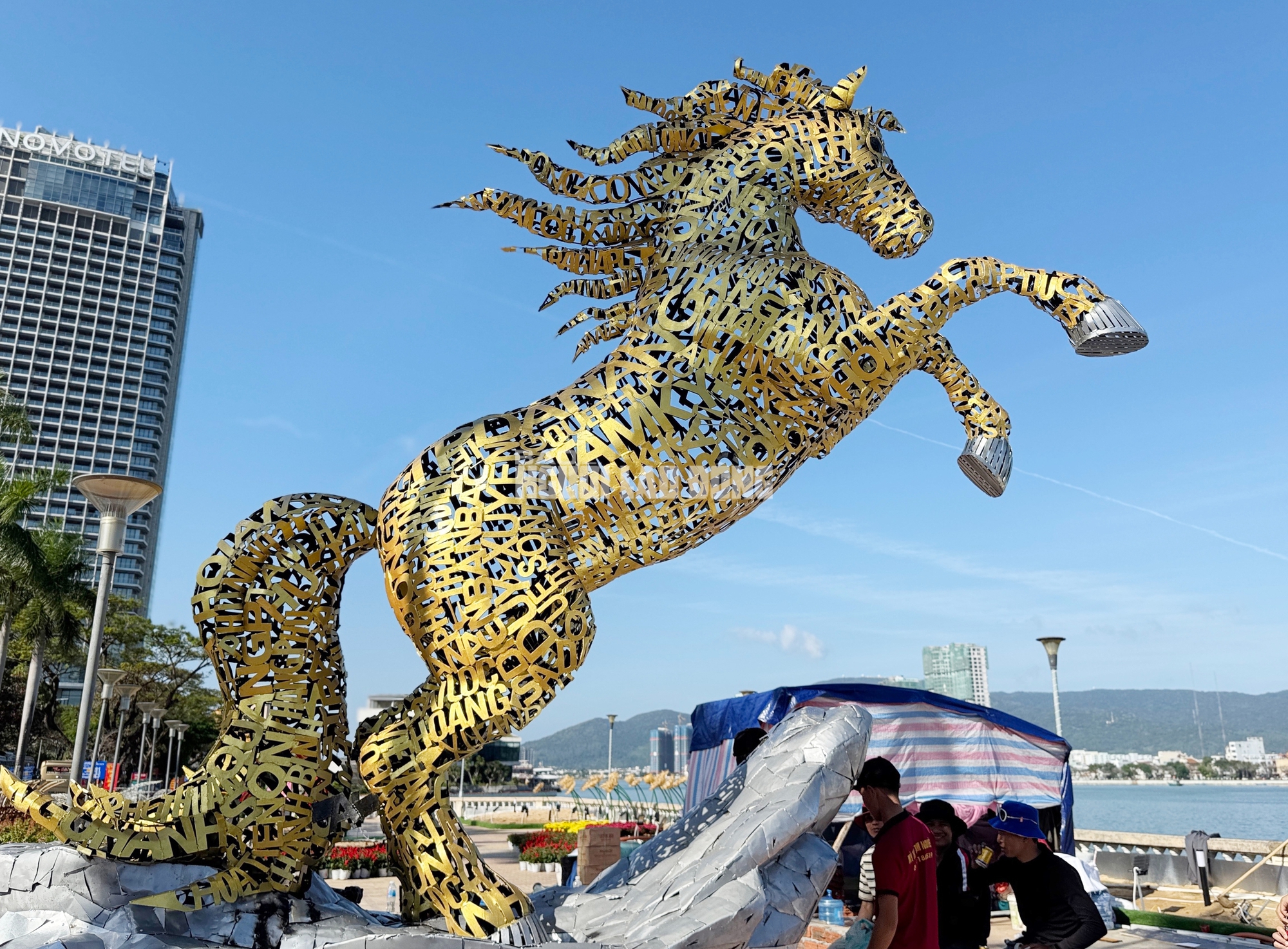 Linh vật ngựa của tỉnh, th&agrave;nh n&agrave;o đẹp nhất Tết B&iacute;nh Ngọ 2026? - Ảnh 13.