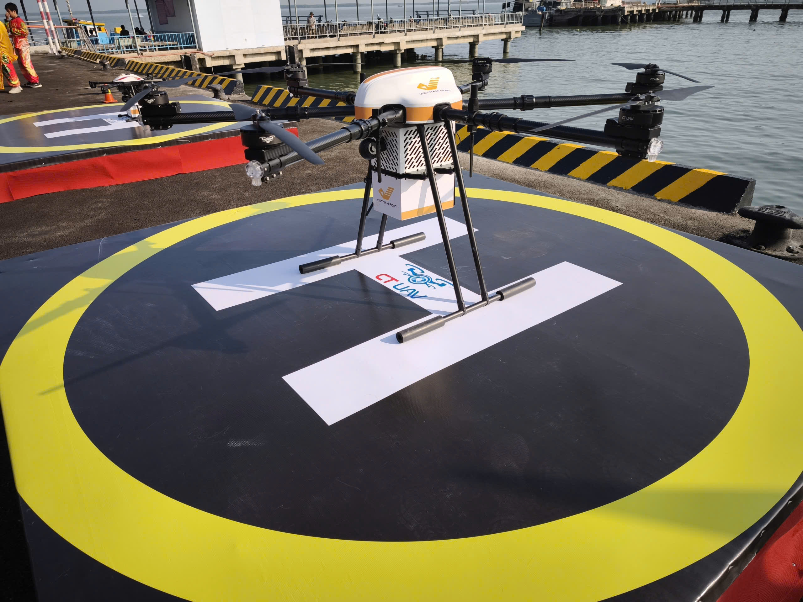 TPHCM khai trương tuyến giao h&agrave;ng xuy&ecirc;n biển Cần Giờ - Vũng T&agrave;u bằng UAV - Ảnh 2.