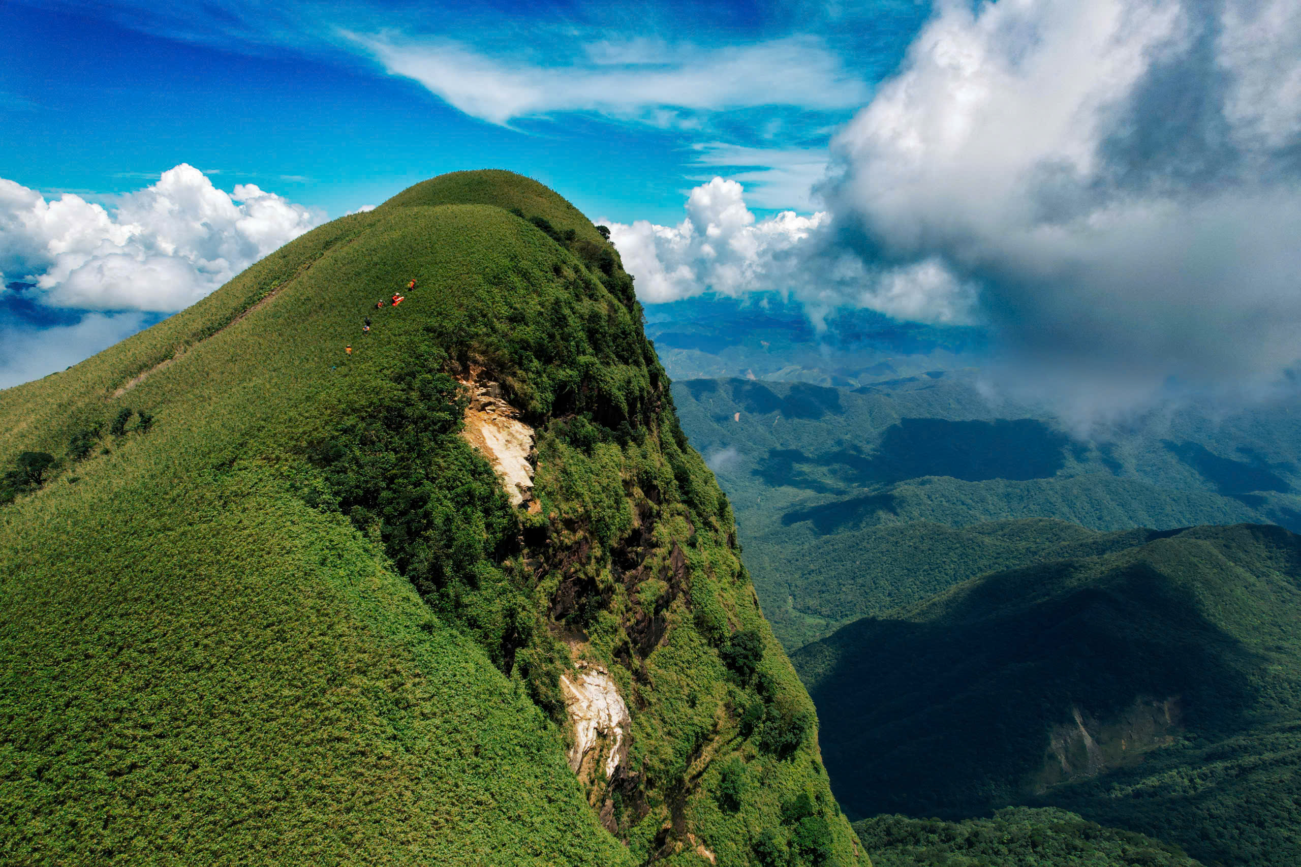 Du xu&acirc;n tr&ecirc;n "n&oacute;c nh&agrave; Quảng Trị" giữa m&acirc;y Trường Sơn - Ảnh 16.