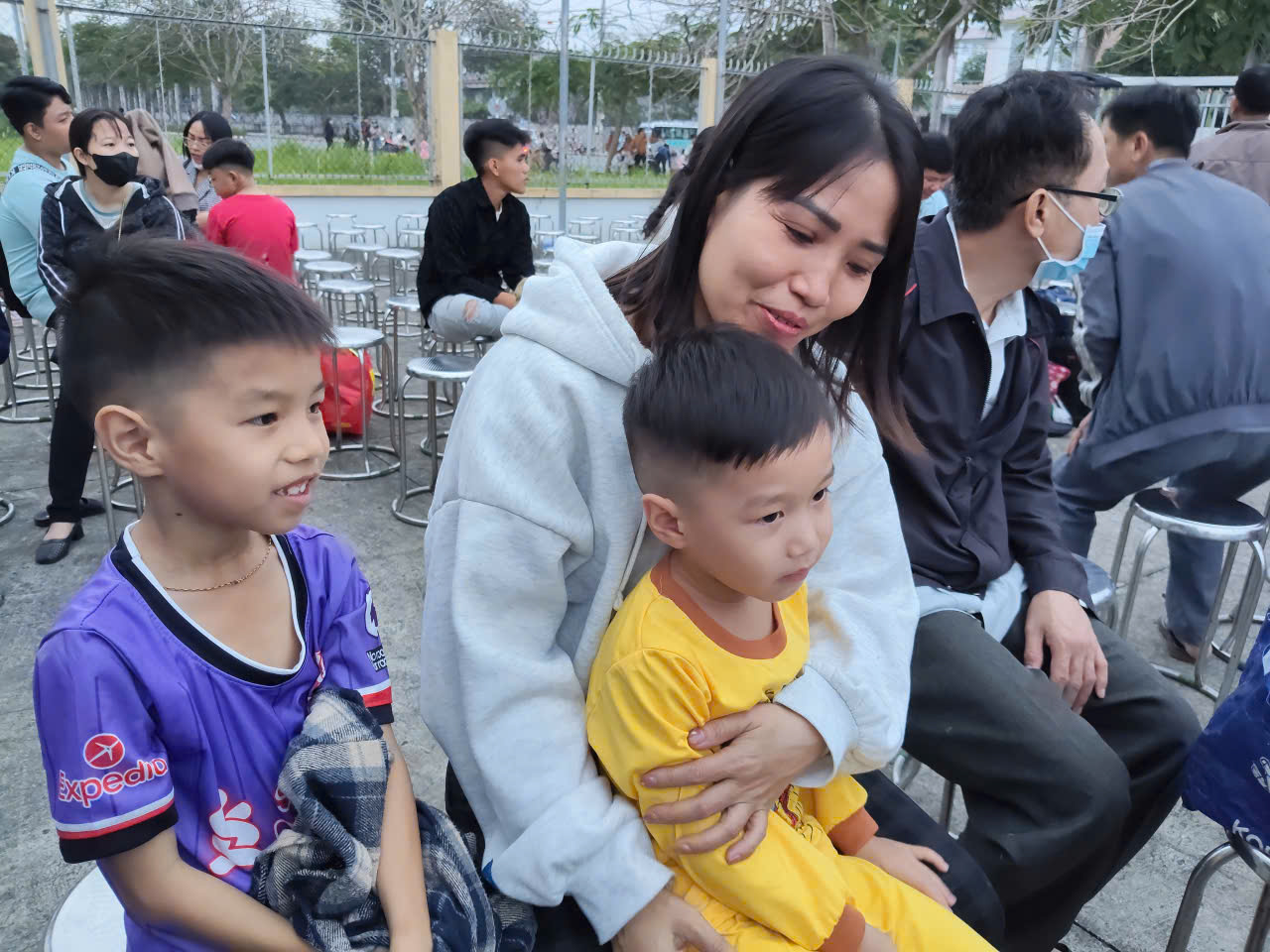 T&acirc;y Ninh: 45 chuyến xe miễn ph&iacute; đưa gần 2.000 người về qu&ecirc; đ&oacute;n Tết - Ảnh 4.