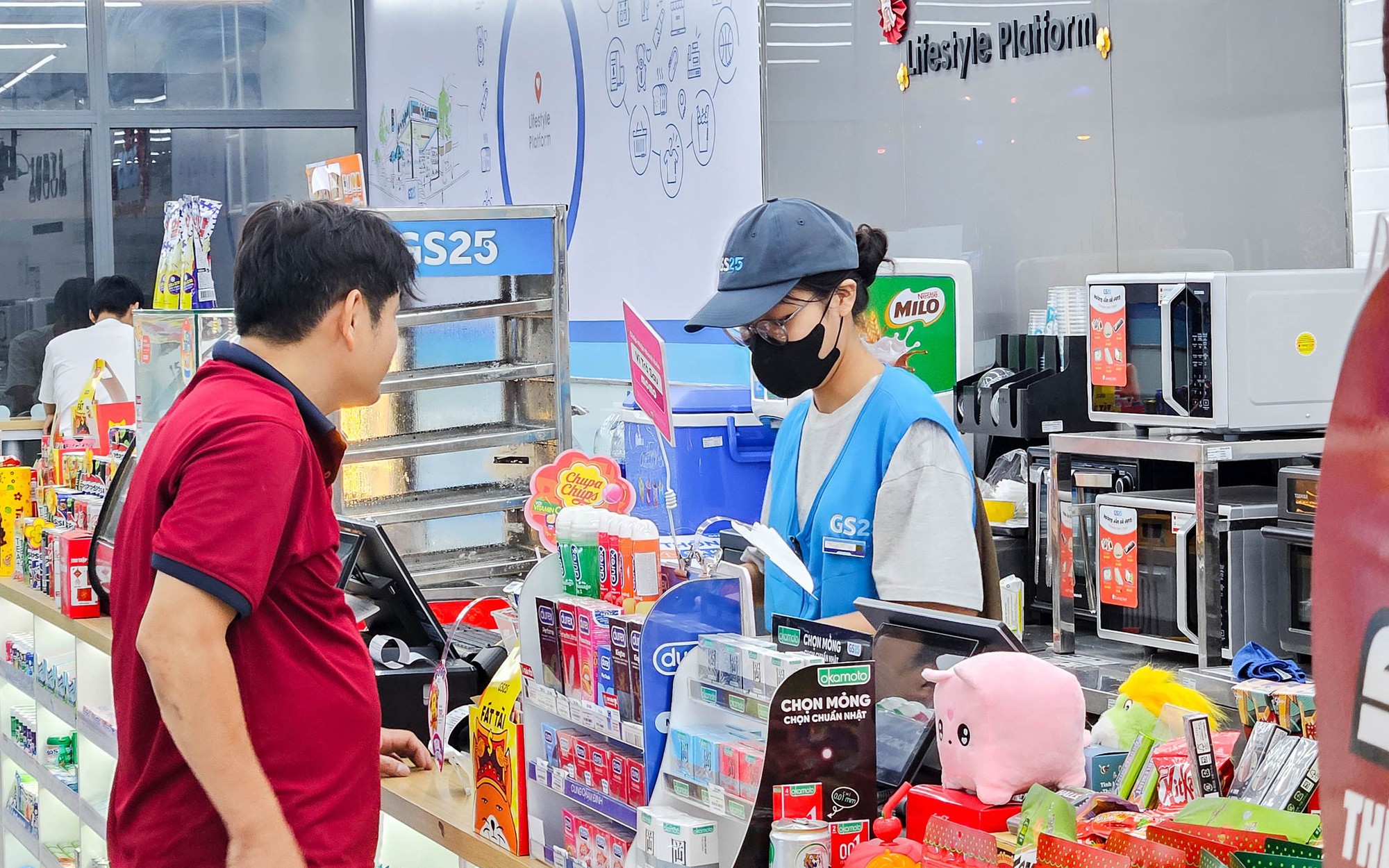 Thầy hiệu trưởng v&agrave;o bếp nấu ăn, đ&oacute;n giao thừa c&ugrave;ng sinh vi&ecirc;n - Ảnh 5.