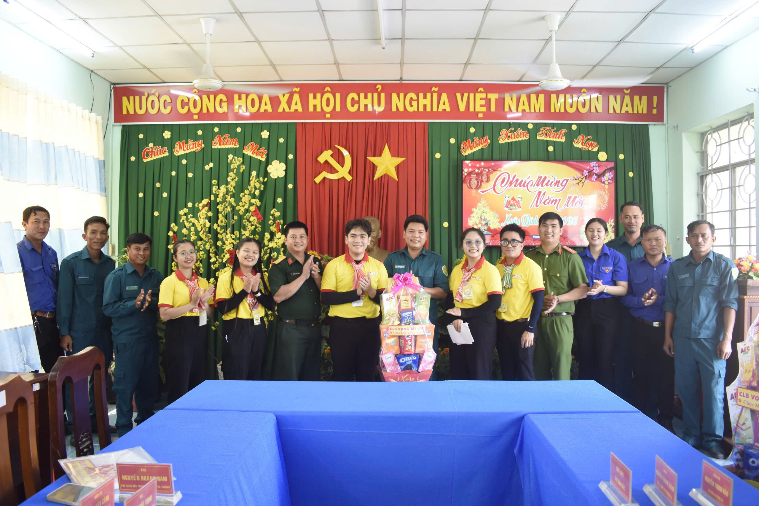 Mang Xuân về xã biên giới - Ảnh 5.