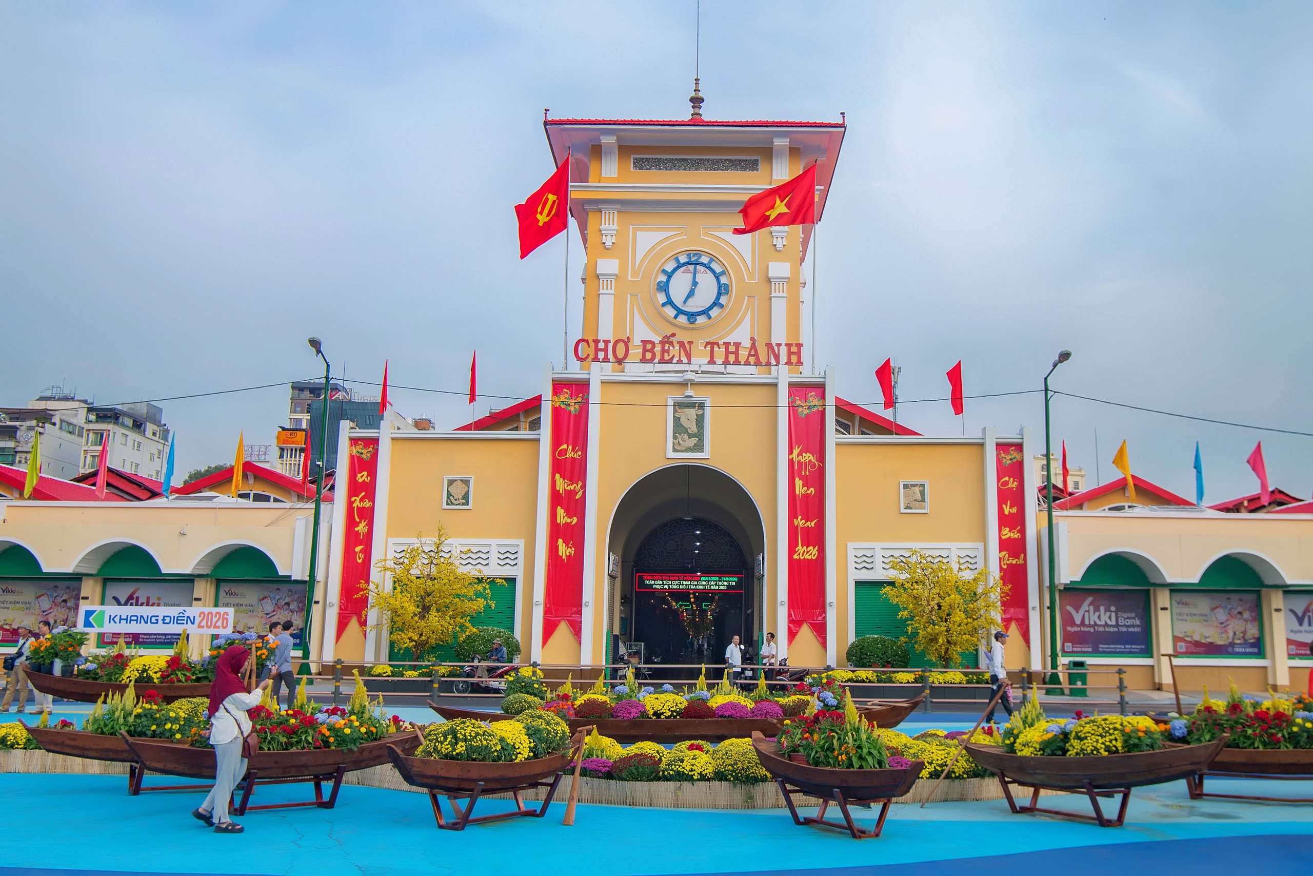 H&igrave;nh ảnh đ&oacute;n Tết tr&ecirc;n khắp mọi miền - Ảnh 3.