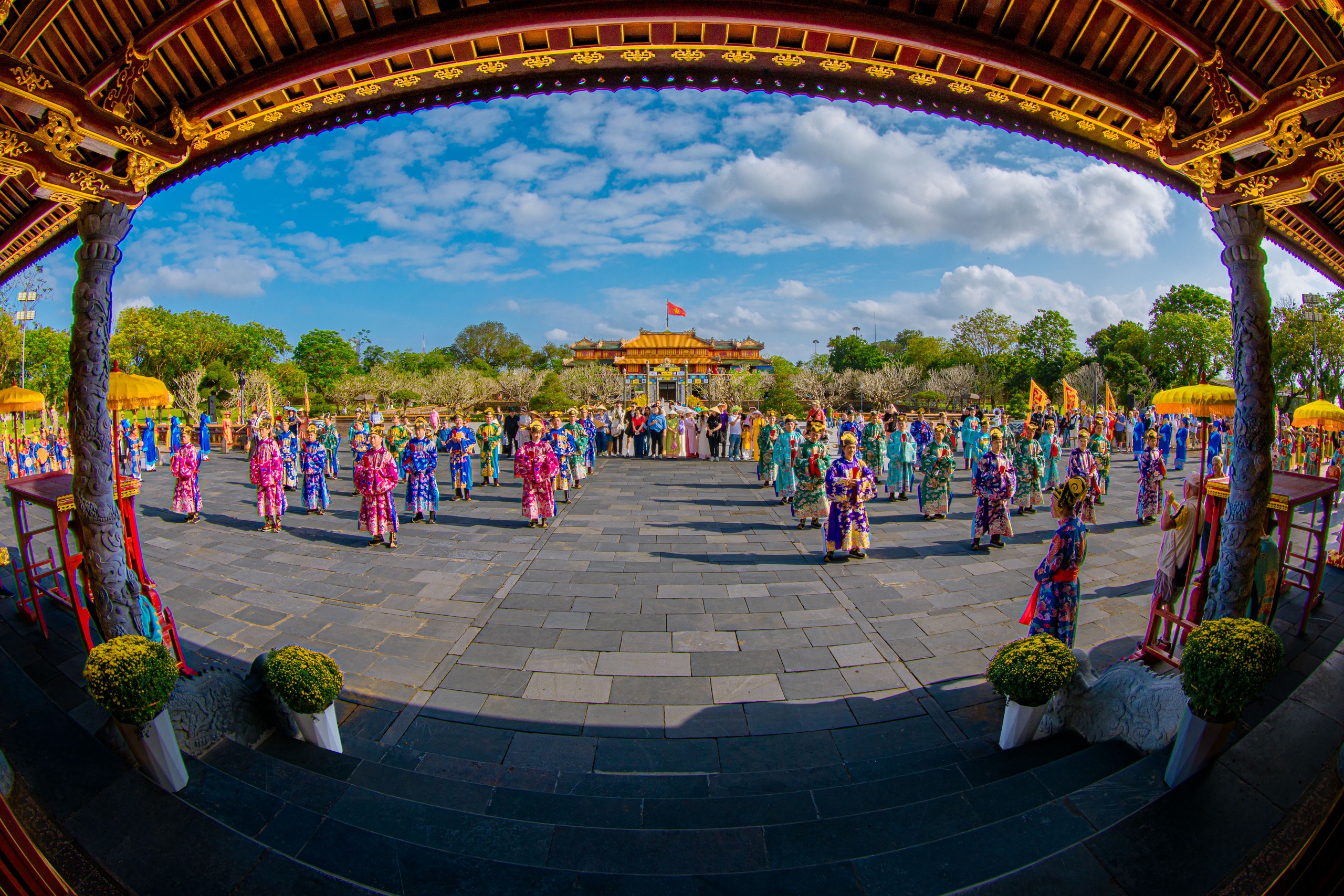 H&igrave;nh ảnh đ&oacute;n Tết tr&ecirc;n khắp mọi miền - Ảnh 5.