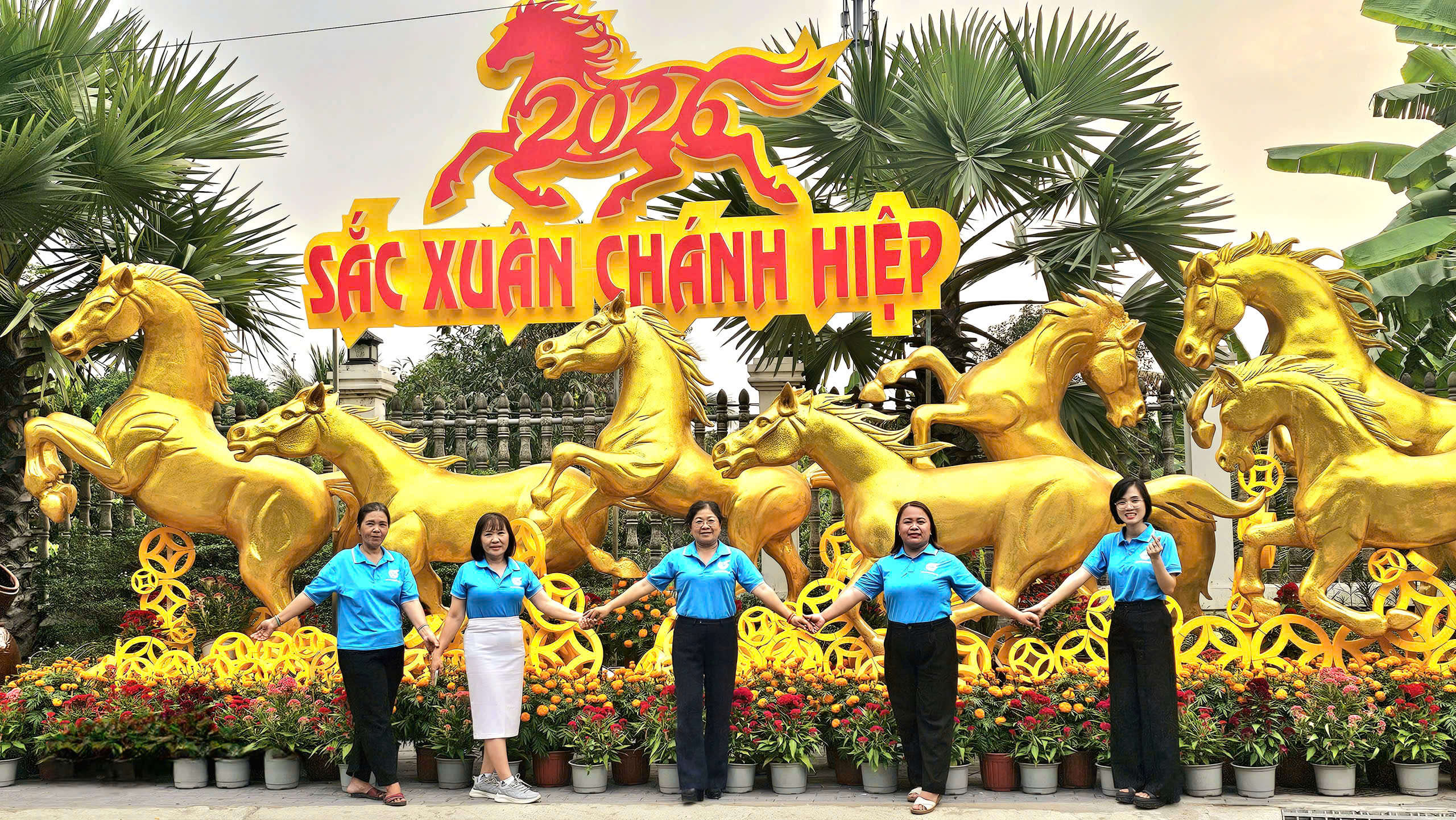 D&agrave;n linh vật ngựa M&atilde; đ&aacute;o th&agrave;nh c&ocirc;ng thu h&uacute;t du kh&aacute;ch tại phường Ch&aacute;nh Hiệp 2026 - Ảnh 2.