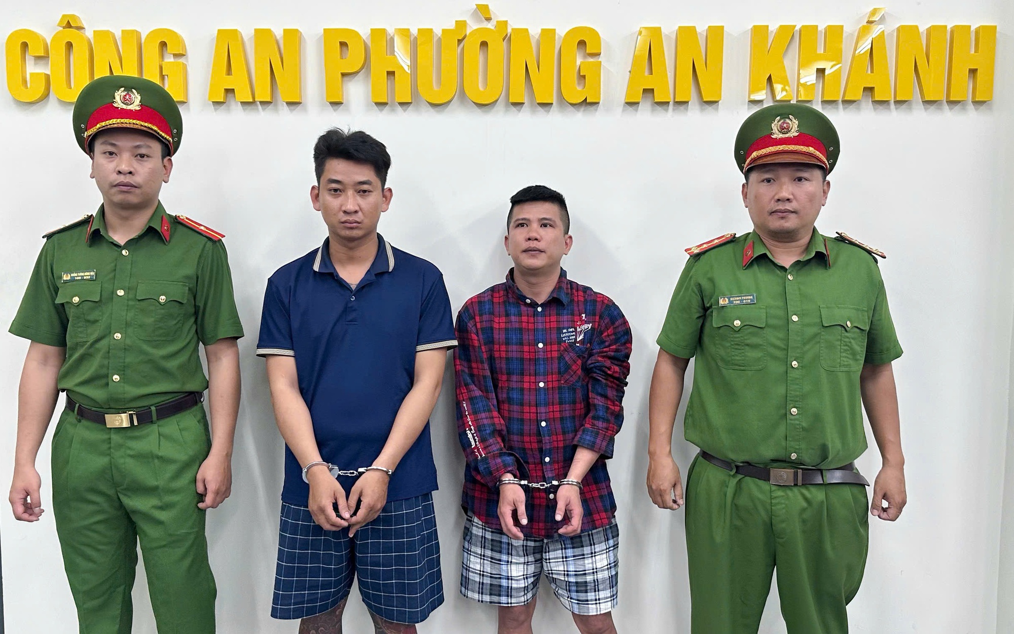 Trộm ch&oacute; d&ugrave;ng s&uacute;ng điện v&agrave; b&igrave;nh xịt cay chống trả c&ocirc;ng an T&acirc;y Ninh - Ảnh 3.