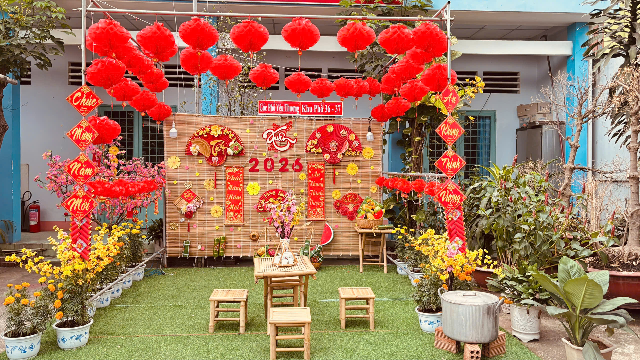 TPHCM rực rỡ sắc m&agrave;u những ng&agrave;y Tết đến Xu&acirc;n về - Ảnh 15.