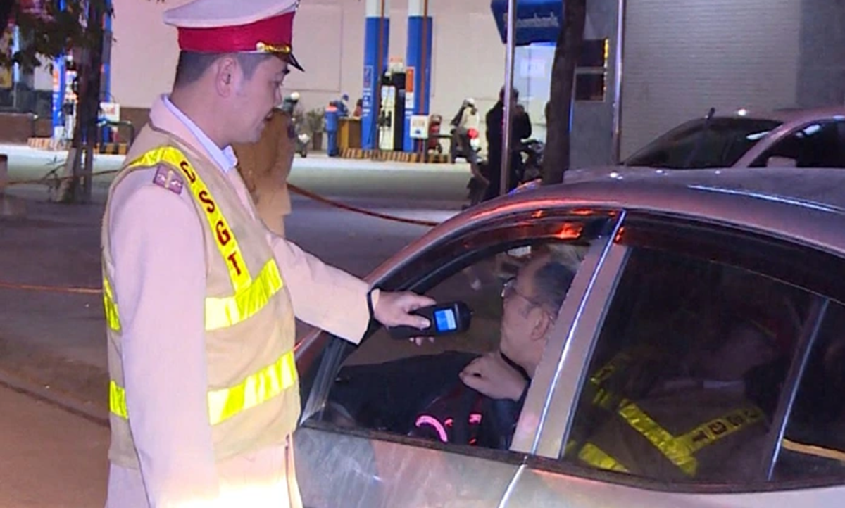 Ngày nghỉ Tết đầu tiên, 70 trường hợp ở Thanh Hóa vi phạm nồng độ cồn - Ảnh 1.