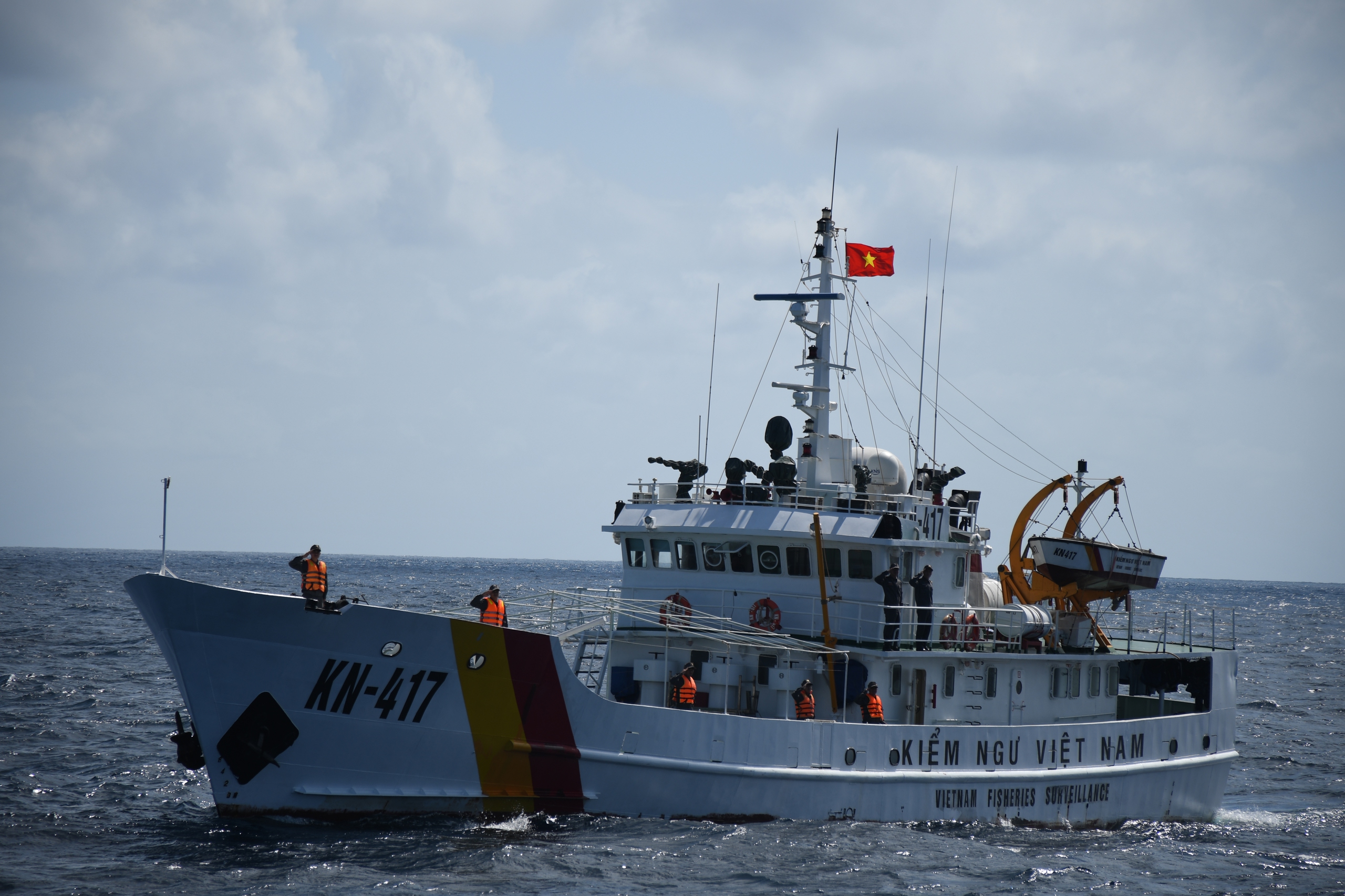 Mang Tết ra Trường Sa 2026: T&igrave;nh h&igrave;nh v&agrave; nhiệm vụ của chiến sĩ tr&ecirc;n biển - Ảnh 6.