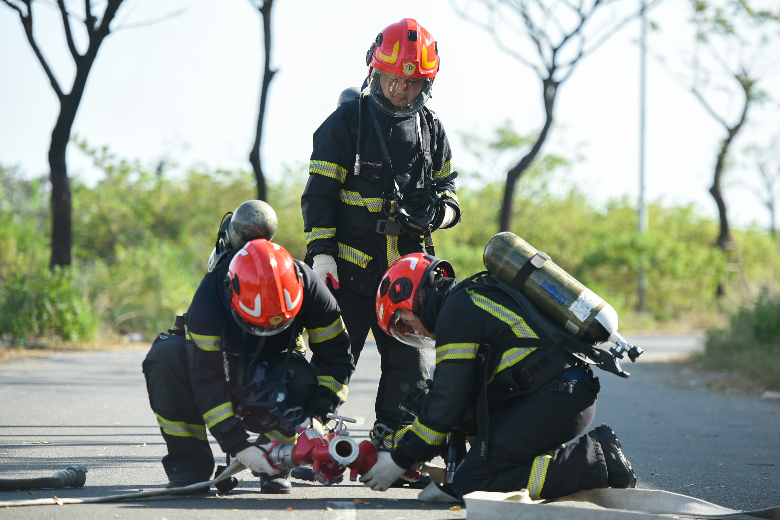 Những &ldquo;người sắt&rdquo; của Tổ PCCC&CNCH đặc biệt tinh nhuệ ở Đ&agrave; Nẵng - Ảnh 10.