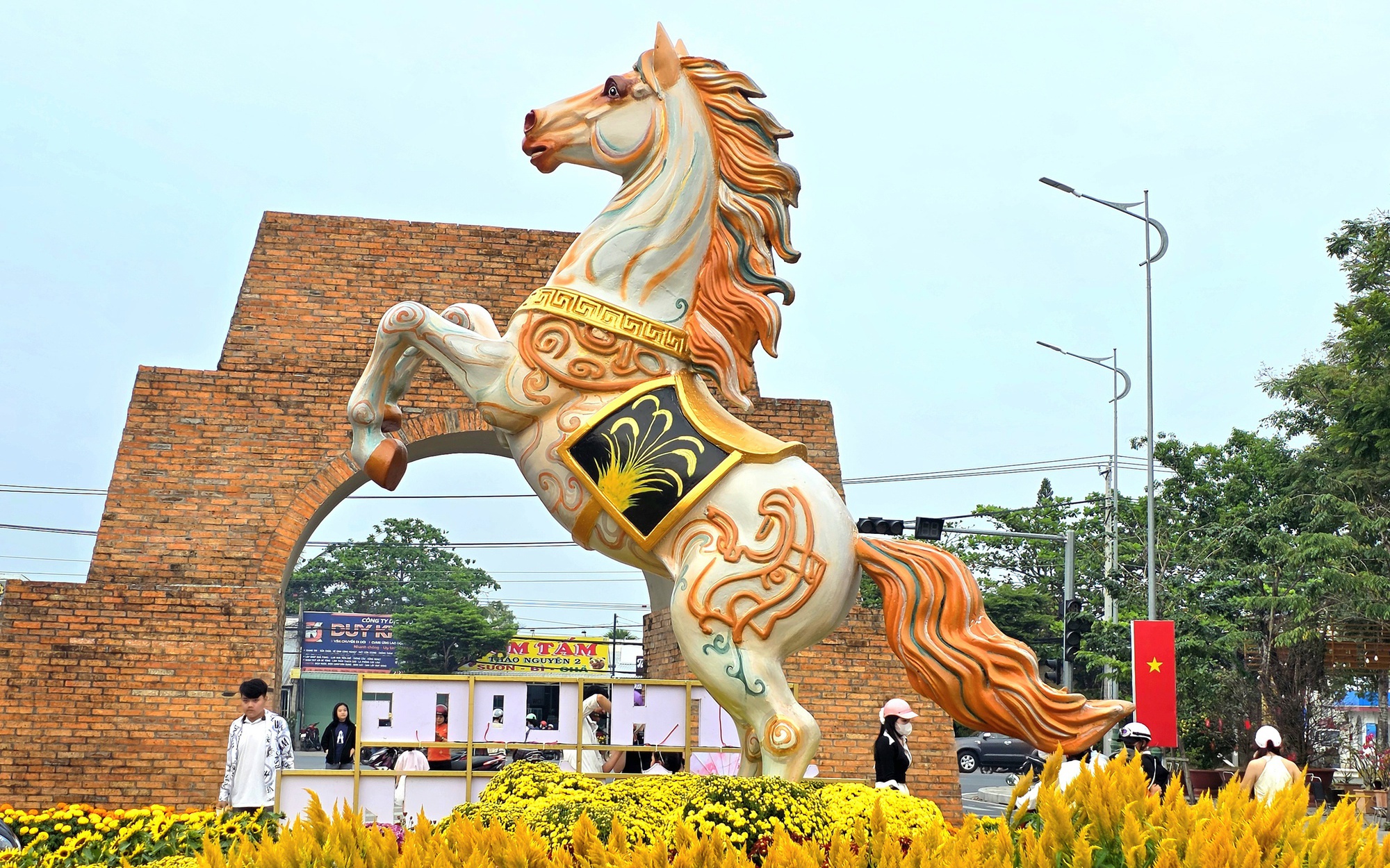 Linh vật ngựa ở Đồng Tháp và An Giang được nhiều người khen ngợi - Ảnh 1.