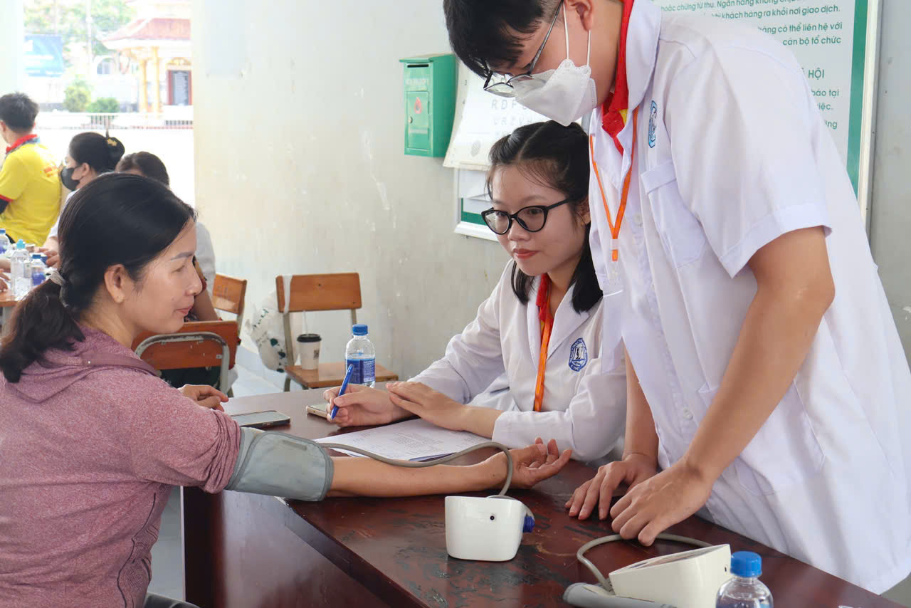 Xuân Tình Nguyện mang hơi ấm mọi miền - Ảnh 5.