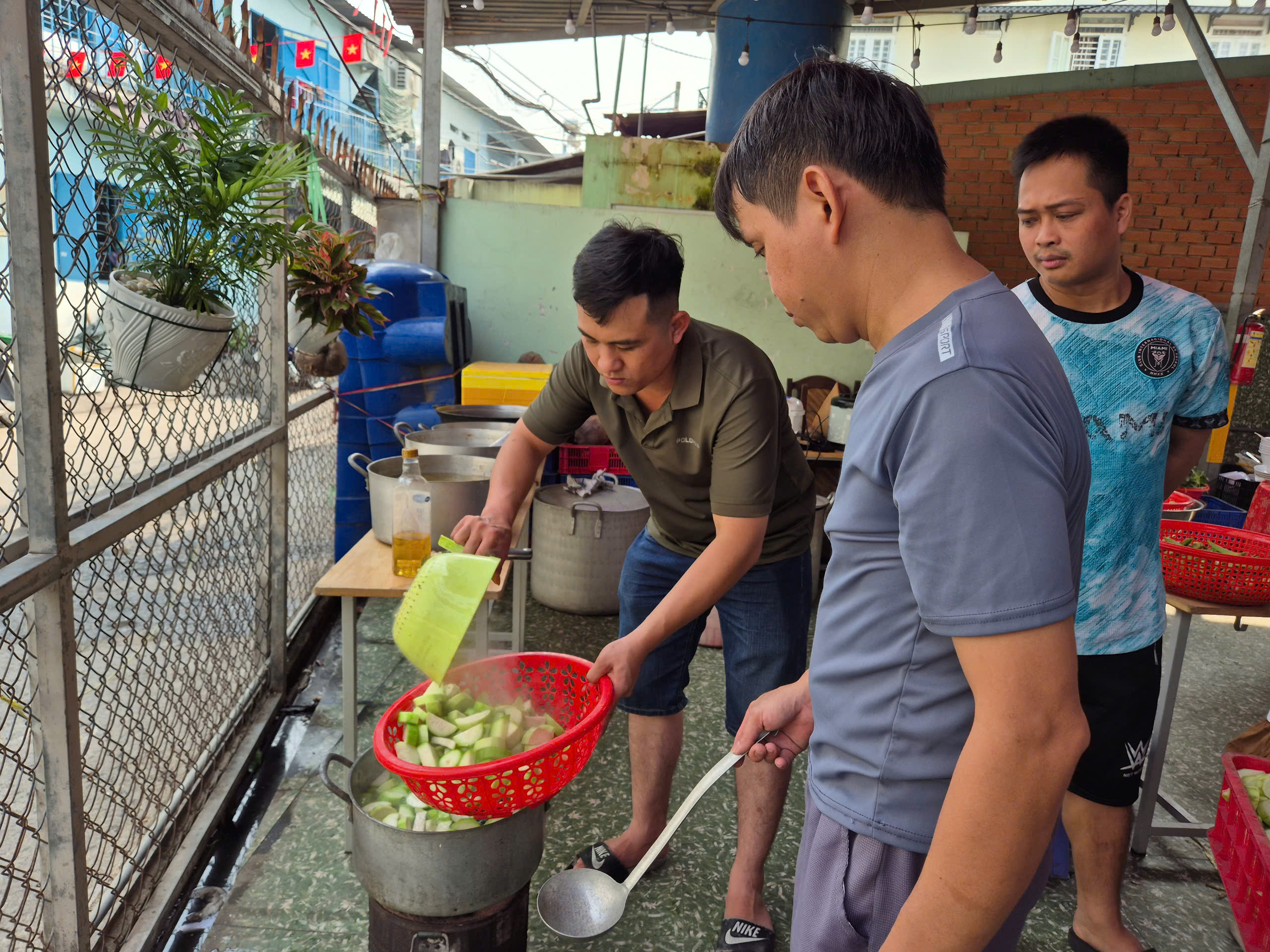 Những chủ trọ h&agrave;o sảng g&oacute;p Tết cho c&ocirc;ng nh&acirc;n &ndash; lao động - Ảnh 6.