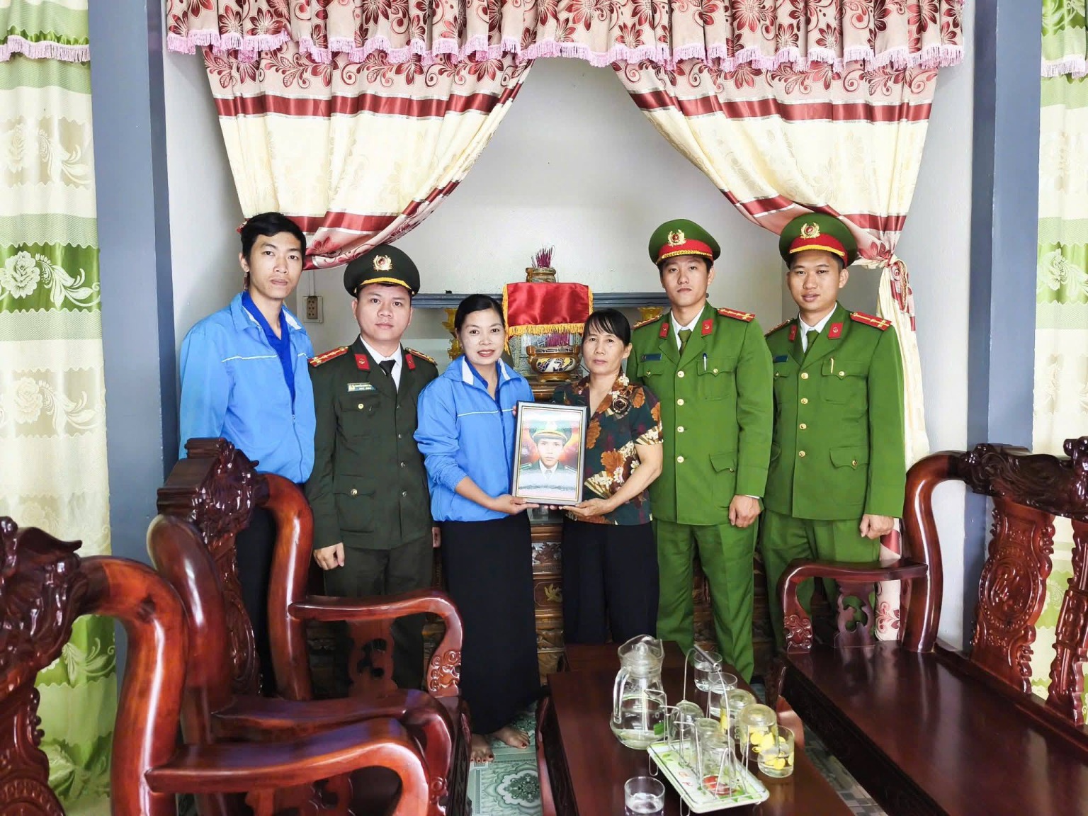 Hơn 10.000 suất quà Tết đến tay người khó khăn ở Quảng Trị - Ảnh 11.