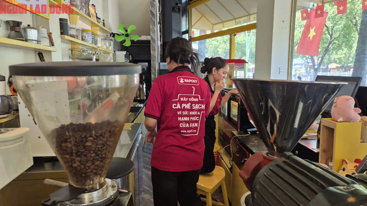 B&aacute;n qu&aacute;n xuy&ecirc;n Tết 2026 c&oacute; phải l&agrave; hốt bạc cho chủ qu&aacute;n ở TPHCM? - Ảnh 4.