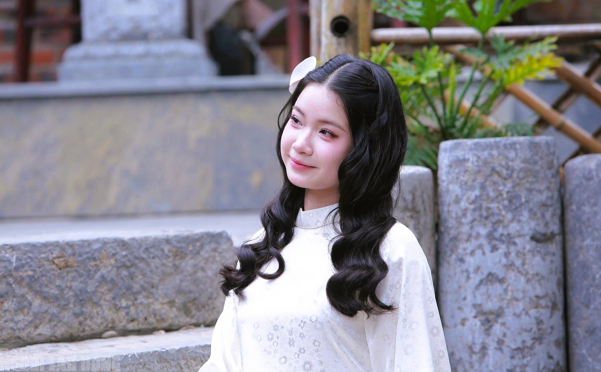 Ng&ocirc;i ch&ugrave;a cổ ở Thanh H&oacute;a h&uacute;t kh&aacute;ch tới check-in ảnh Tết - Ảnh 13.