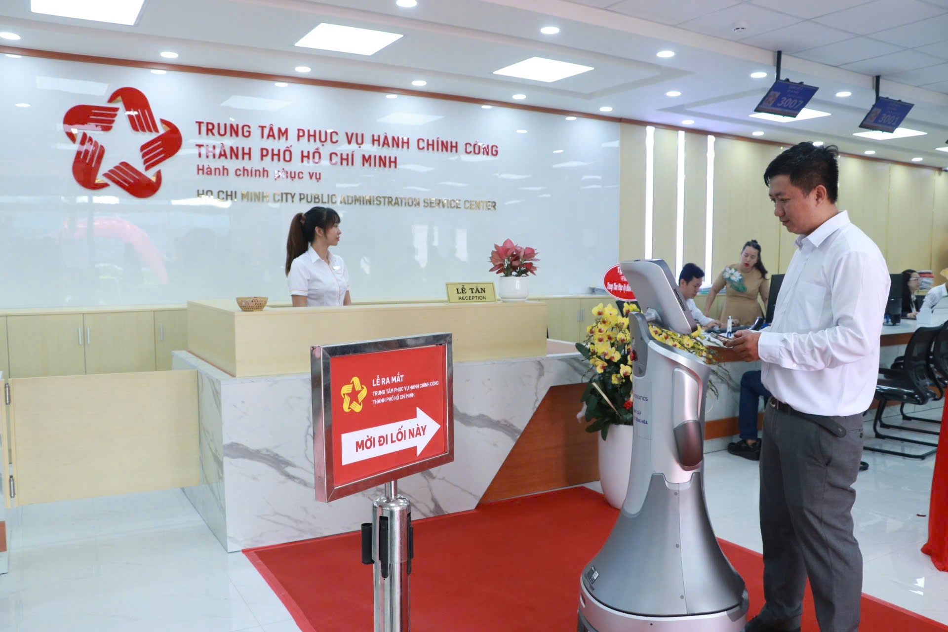 M&ugrave;a xu&acirc;n đầu ti&ecirc;n của si&ecirc;u đ&ocirc; thị TPHCM - Ảnh 7.