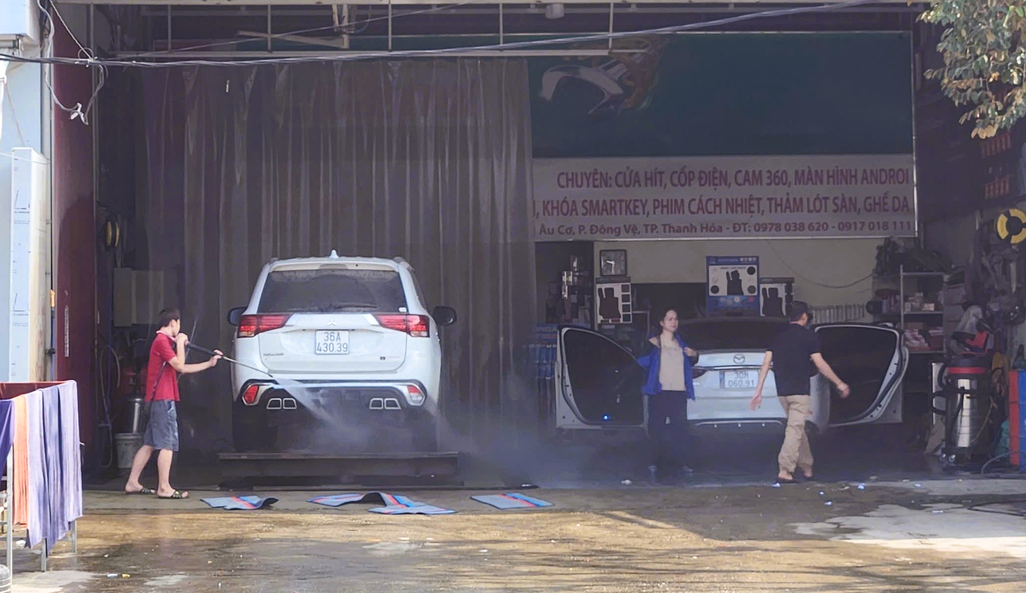 Những nghề "hốt bạc" ngày cận Tết - Ảnh 1.