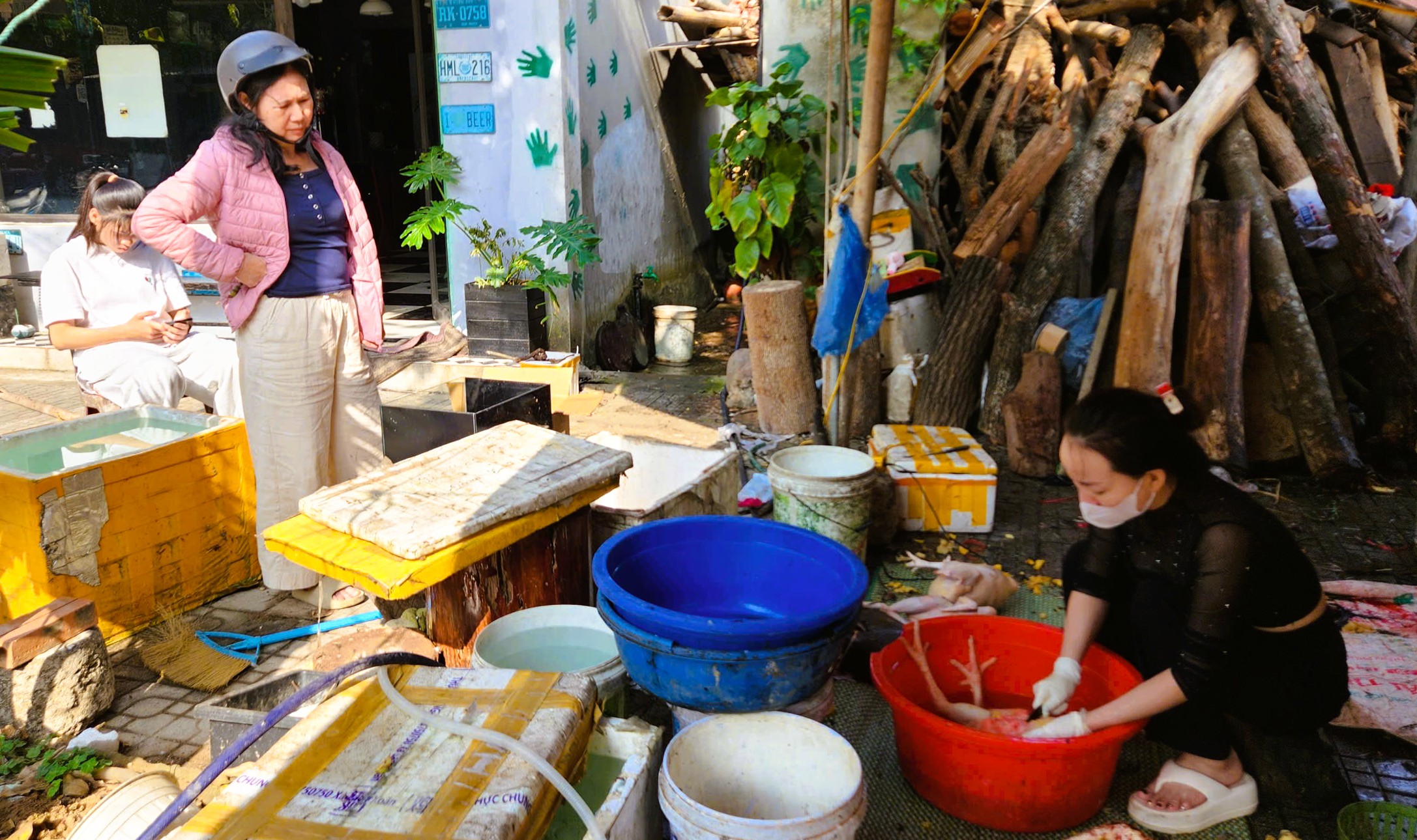 Những nghề "hốt bạc" ngày cận Tết - Ảnh 3.