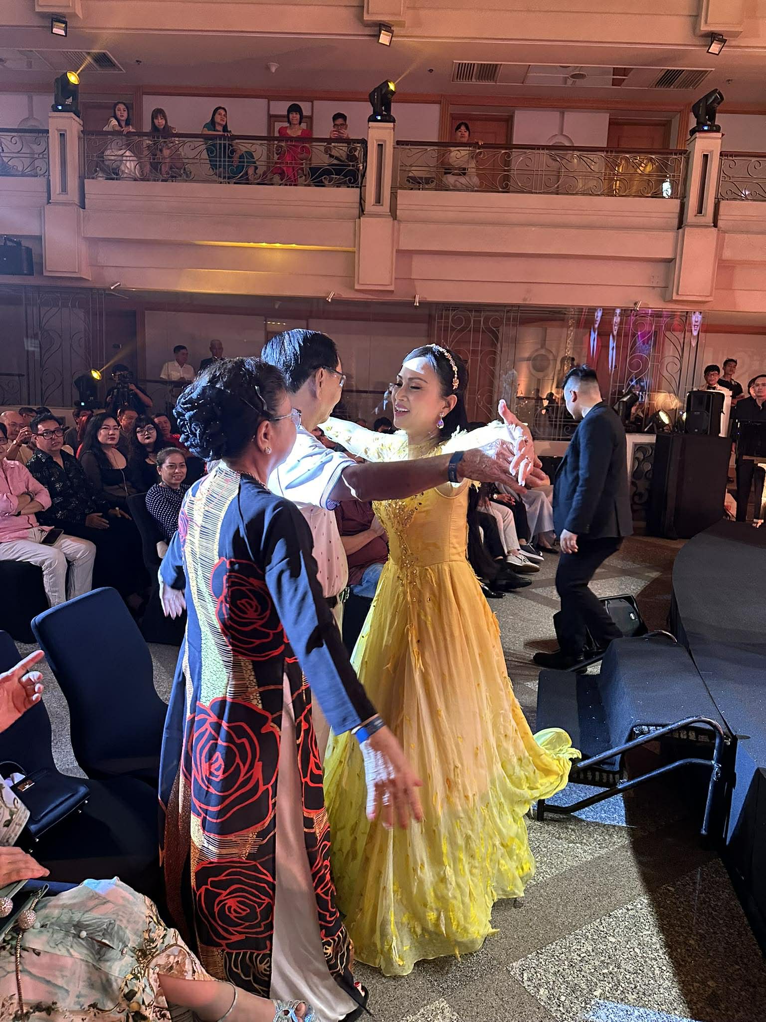 Ca sĩ Hà Phương hội ngộ Trần Sang, Thái San trong đêm giao thừa - Ảnh 5.