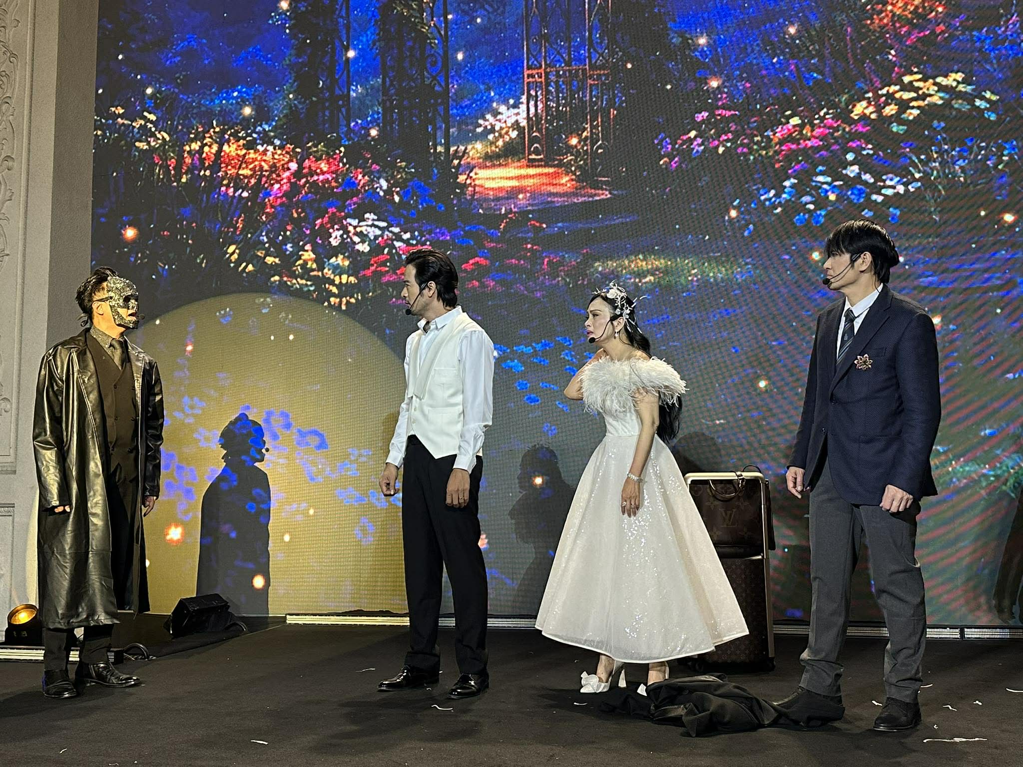 Ca sĩ Hà Phương hội ngộ Trần Sang, Thái San trong đêm giao thừa - Ảnh 4.