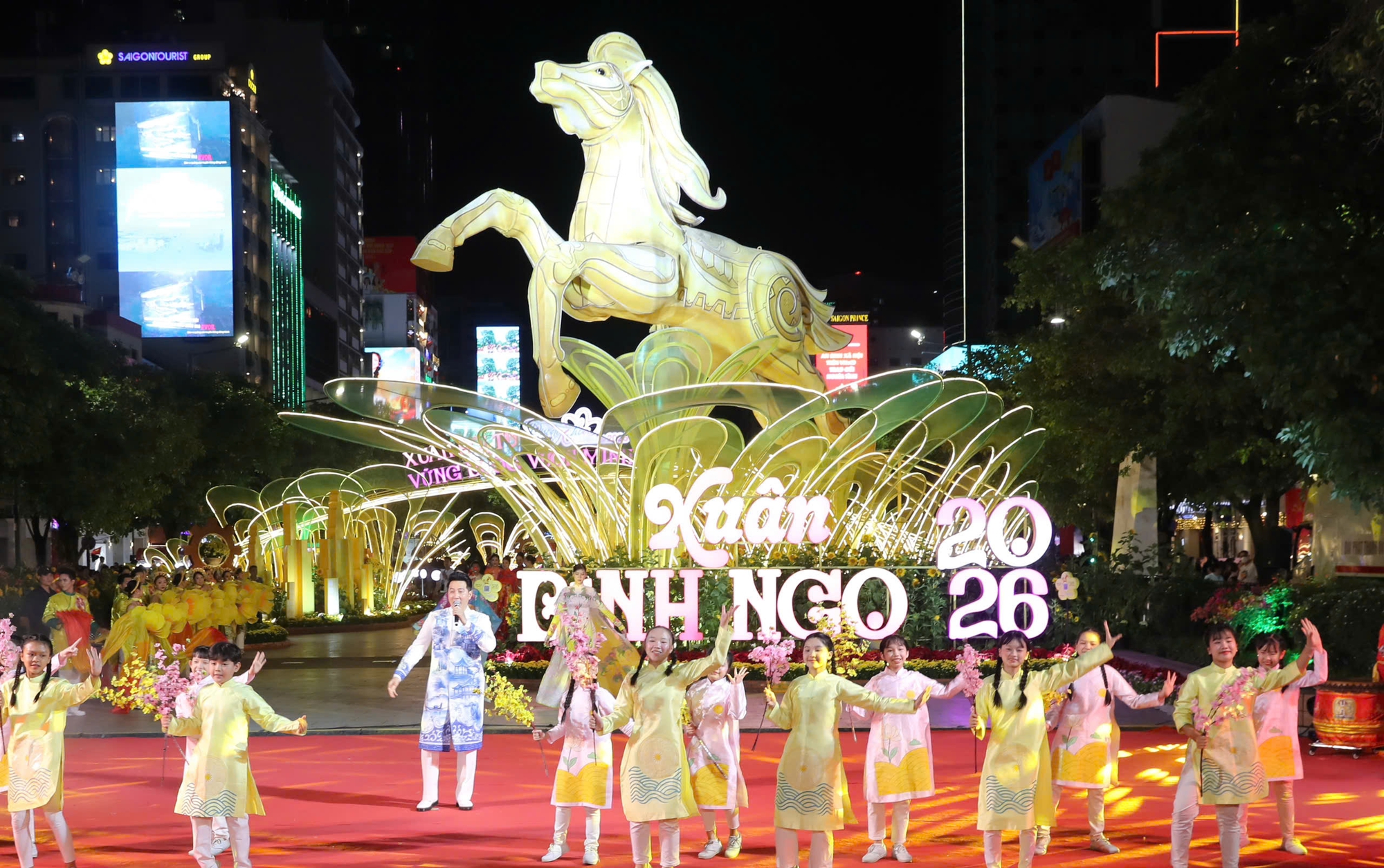 TPHCM - Từ m&ugrave;a xu&acirc;n thống nhất đến m&ugrave;a xu&acirc;n ph&aacute;t triển - Ảnh 6.