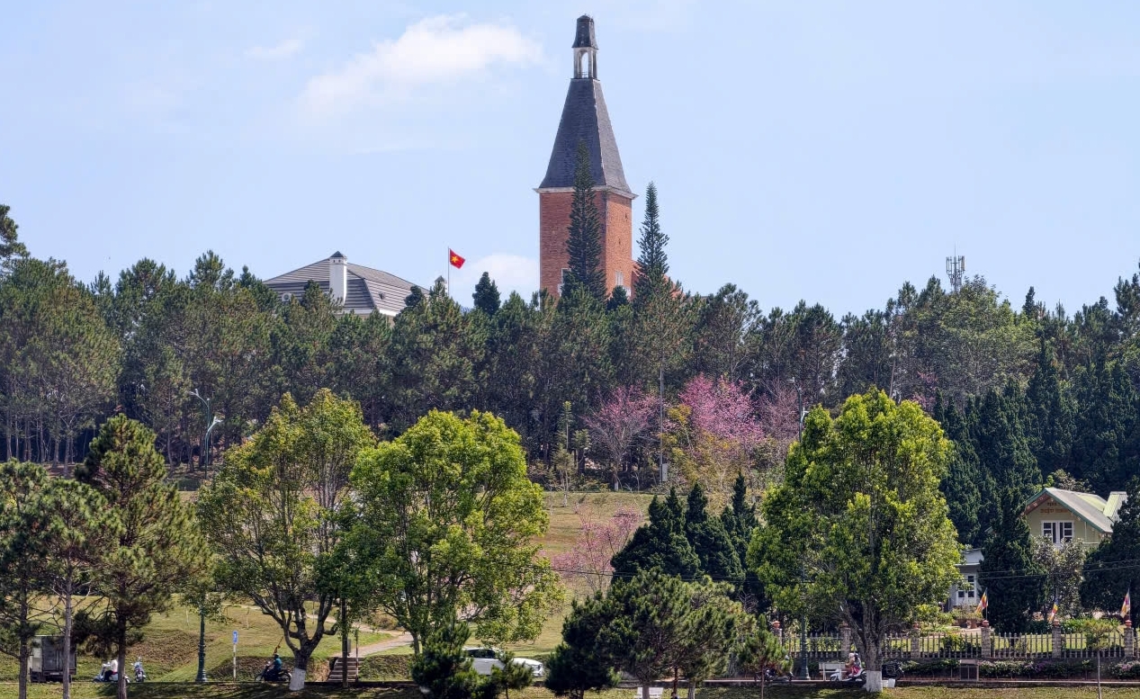 Ng&ocirc;i trường gần 100 năm ở Đ&agrave; Lạt l&agrave; di t&iacute;ch cấp quốc gia - Ảnh 5.