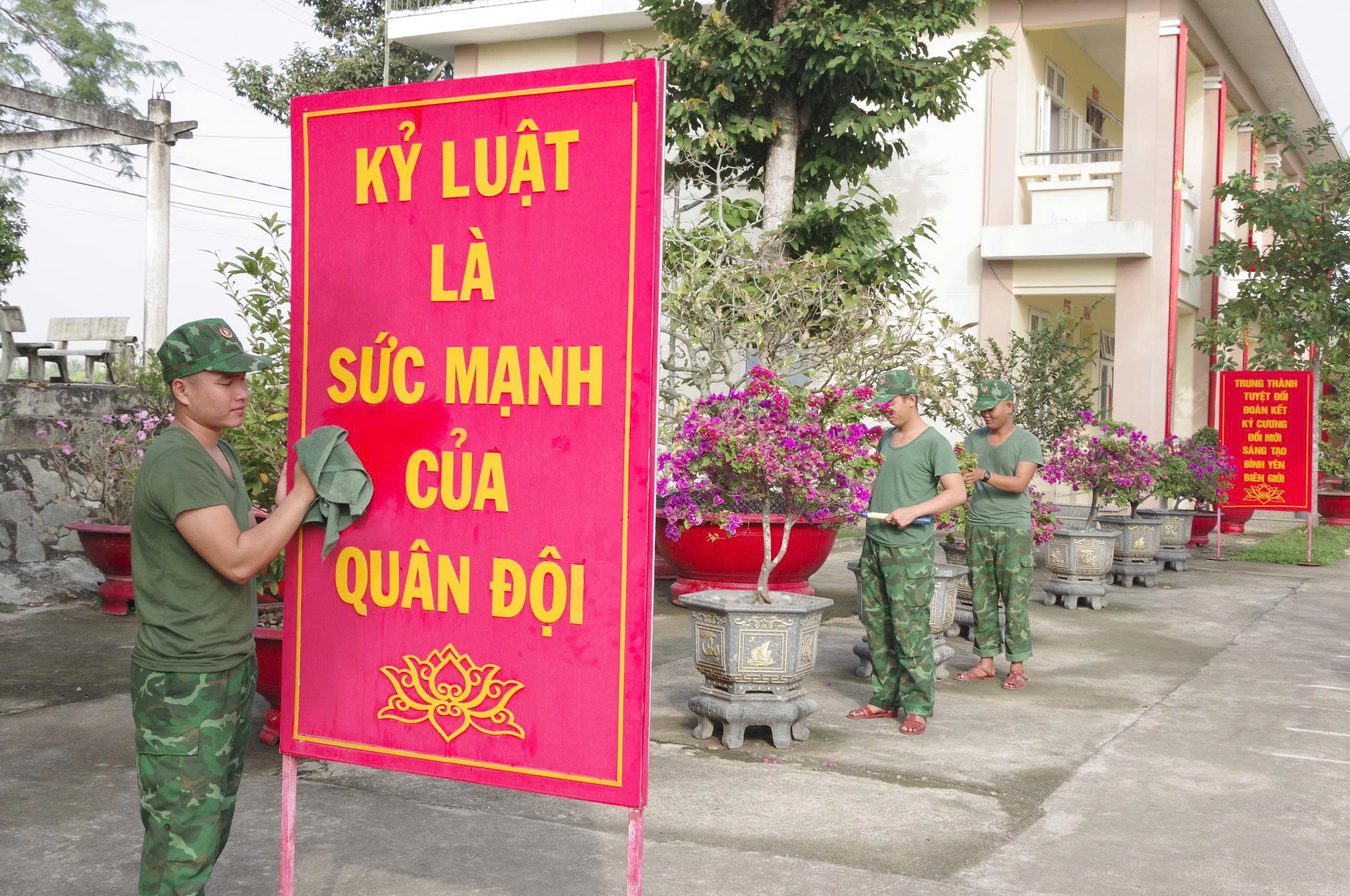 Ấm t&igrave;nh Xu&acirc;n bi&ecirc;n cương ở T&acirc;y Ninh - Ảnh 7.