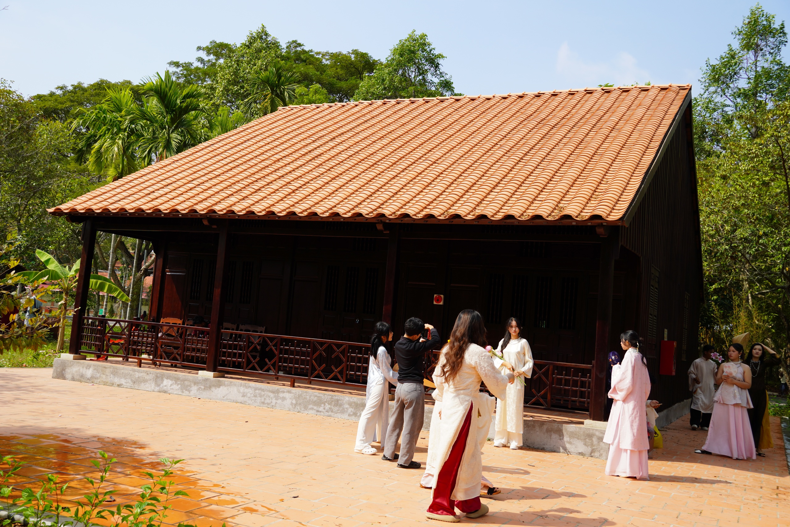 Những &ldquo;địa chỉ đỏ&rdquo; kh&ocirc;ng thể bỏ qua khi đến Đồng Th&aacute;p - Ảnh 15.