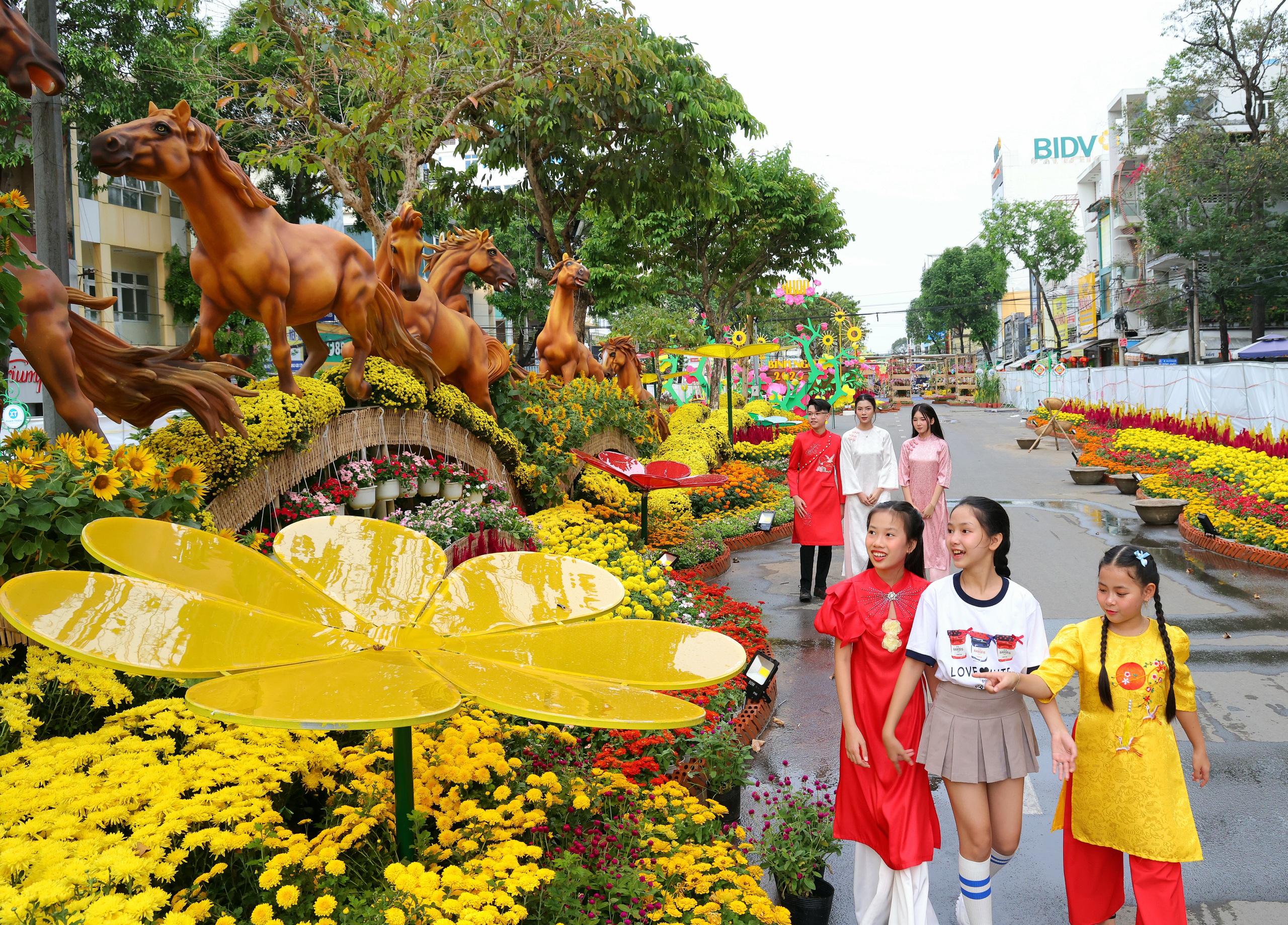 Du lịch miền Tây hút khách dịp Tết nhờ loạt trải nghiệm mới - Ảnh 5.