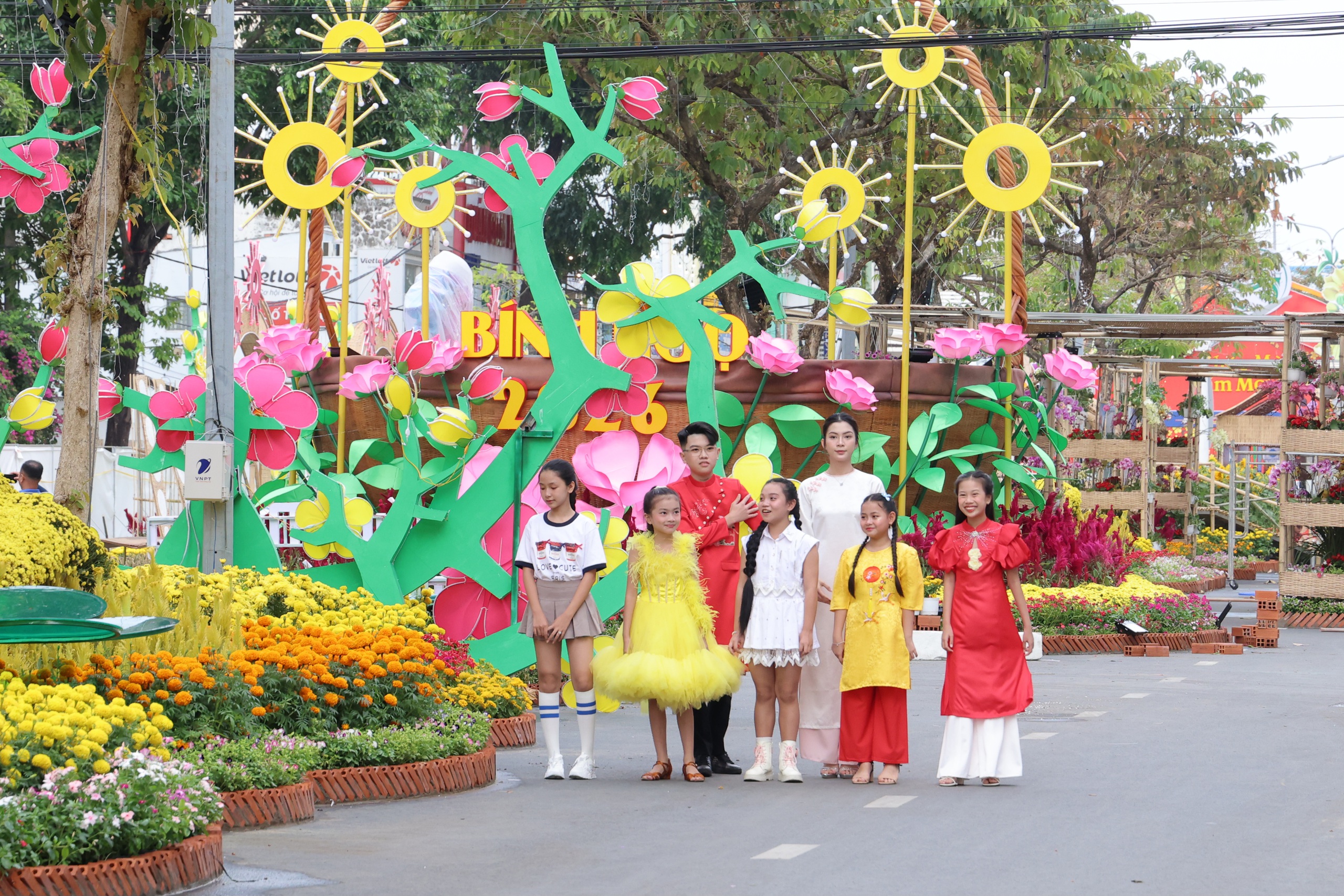 Du lịch miền Tây hút khách dịp Tết nhờ loạt trải nghiệm mới - Ảnh 6.