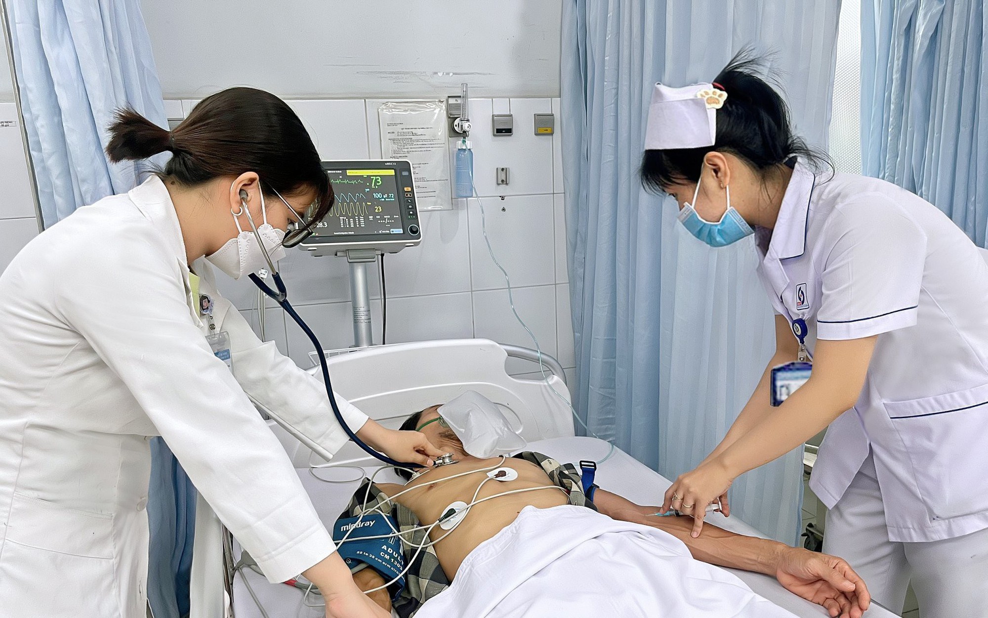 Từ 3-2-2026 &aacute;p dụng thẻ BHYT điện tử, thẻ giấy c&ograve;n sử dụng được kh&ocirc;ng? - Ảnh 2.