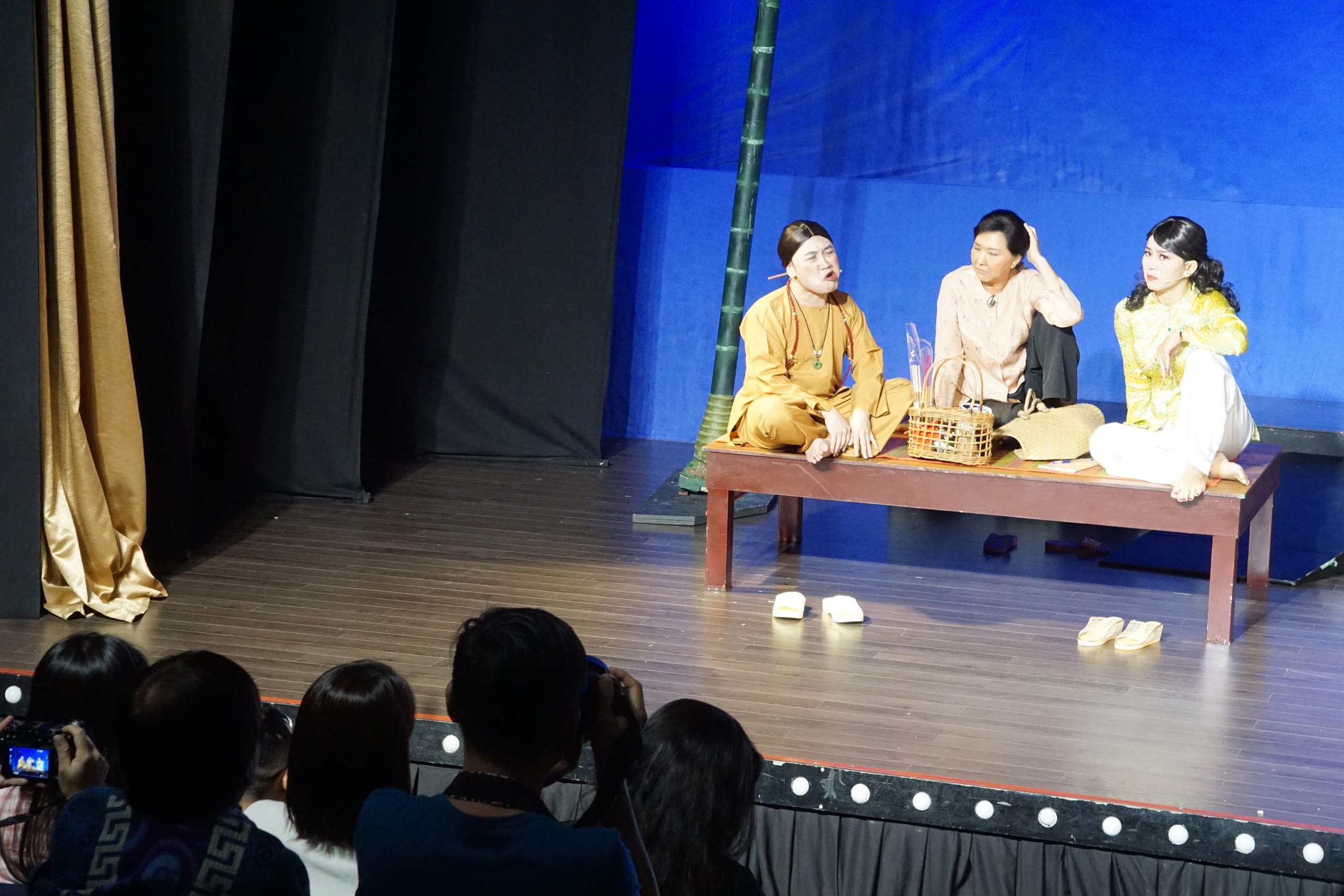 Năm Ngọ, sàn diễn phi nước đại - Ảnh 3.