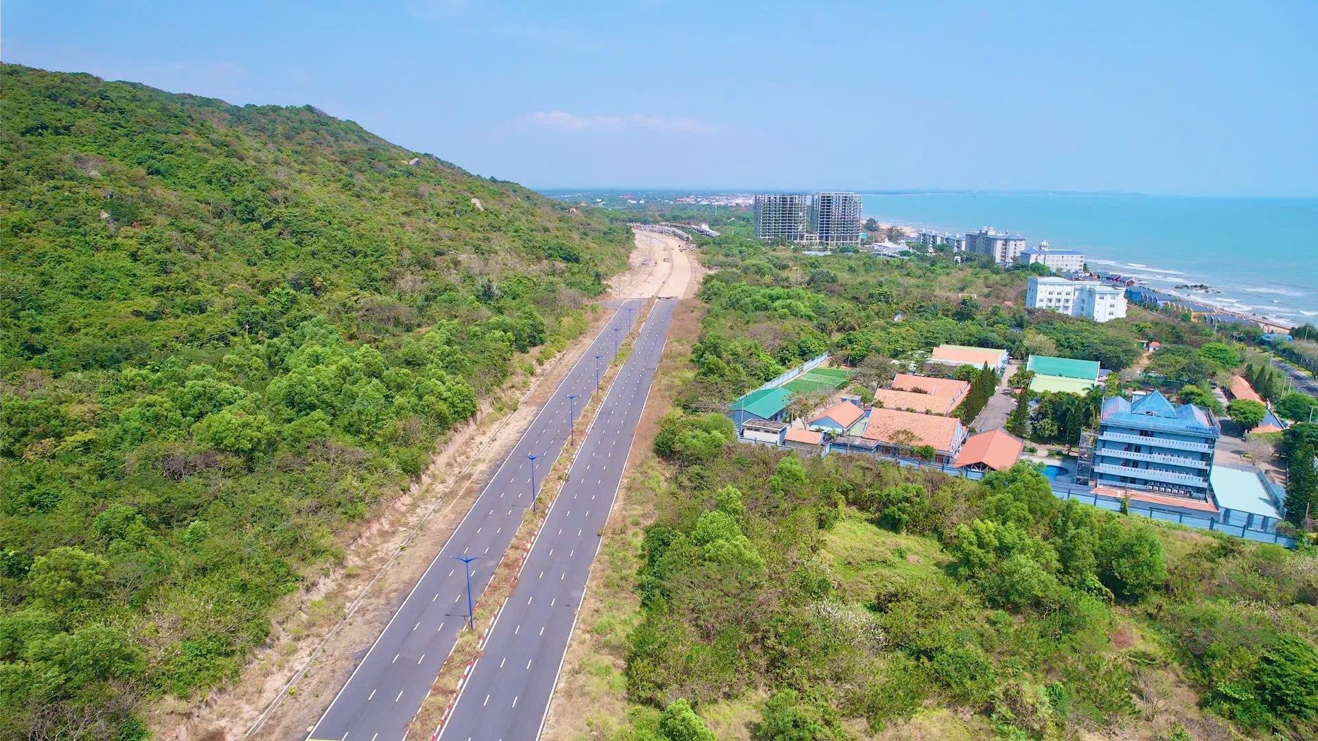 Cận cảnh tuyến đường ven biển ĐT994 TPHCM th&uacute;c đẩy du lịch v&agrave; kinh tế 2026 - Ảnh 8.