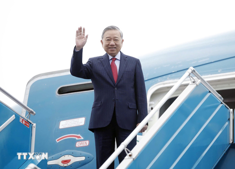 Tổng Bí thư Tô Lâm lên đường tham dự cuộc họp khai mạc Hội đồng Hòa bình về Gaza - Ảnh 1.