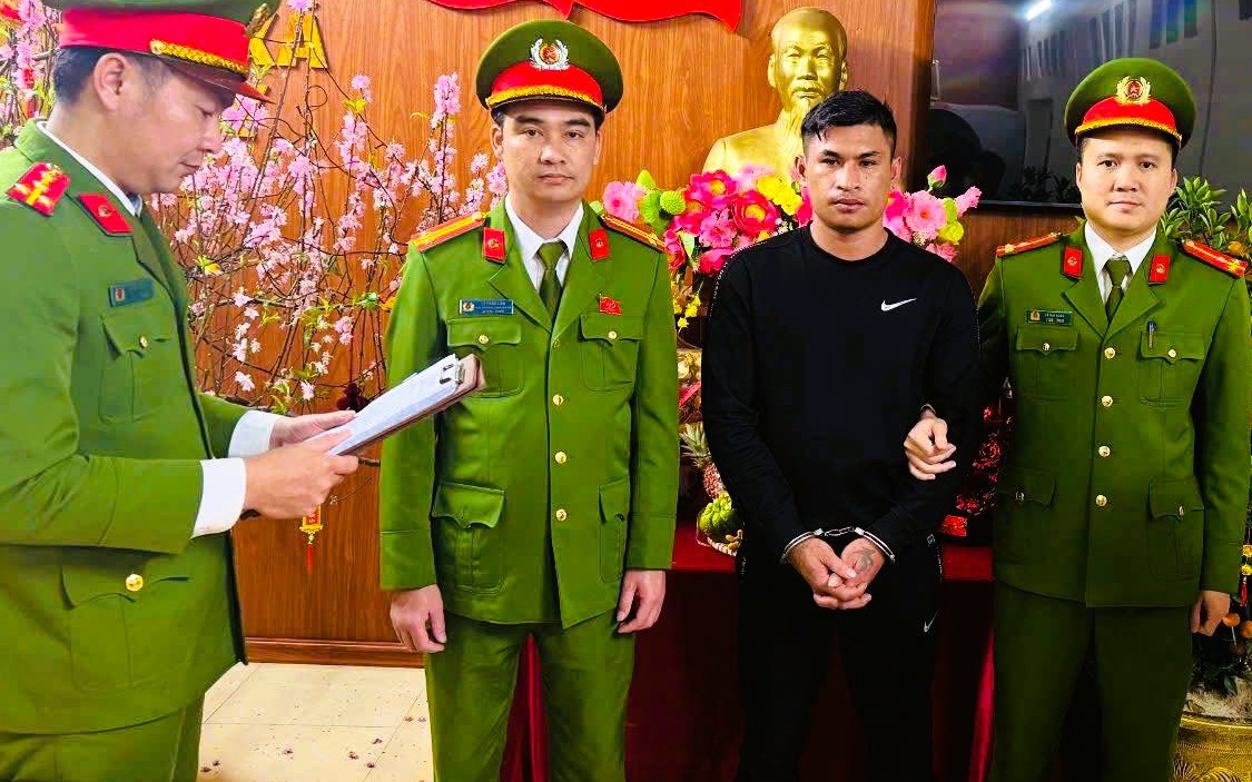 Lừa chỉ đường rồi đưa thiếu nữ 16 tuổi về nh&agrave; hiếp d&acirc;m - Ảnh 2.